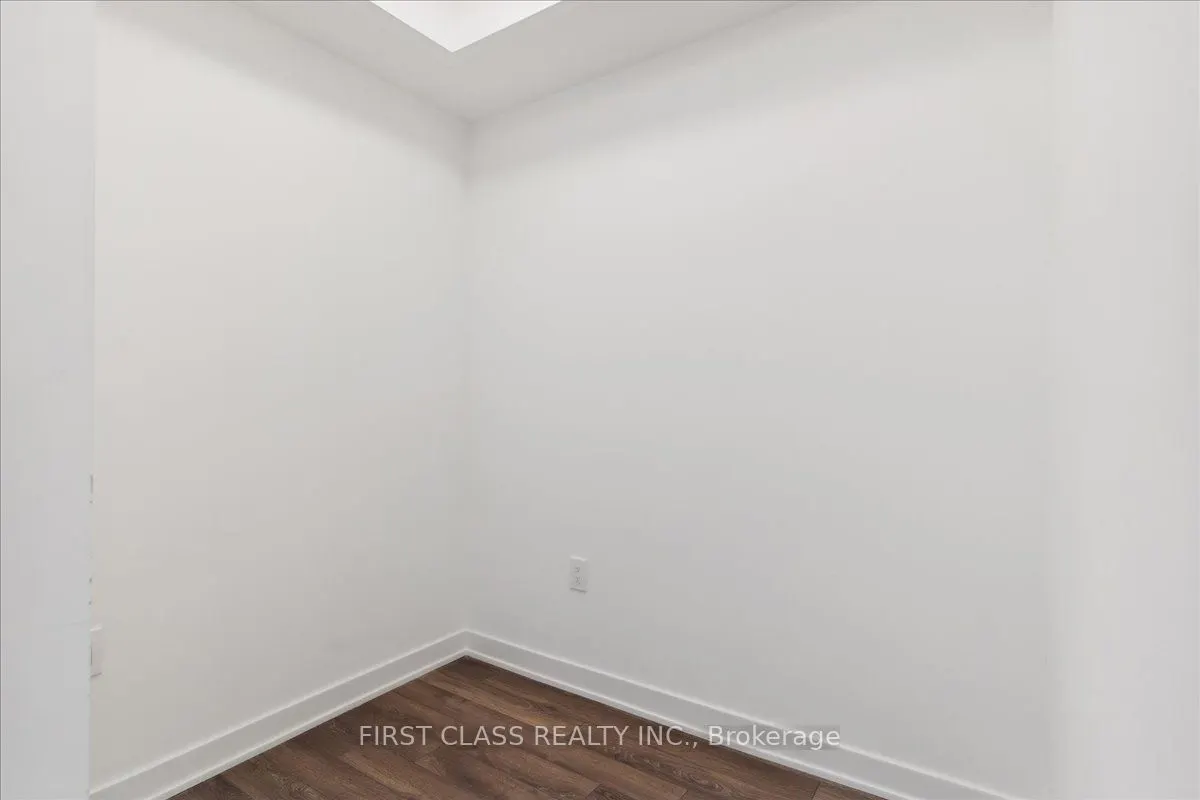 100 Eagle Rock Way, #403