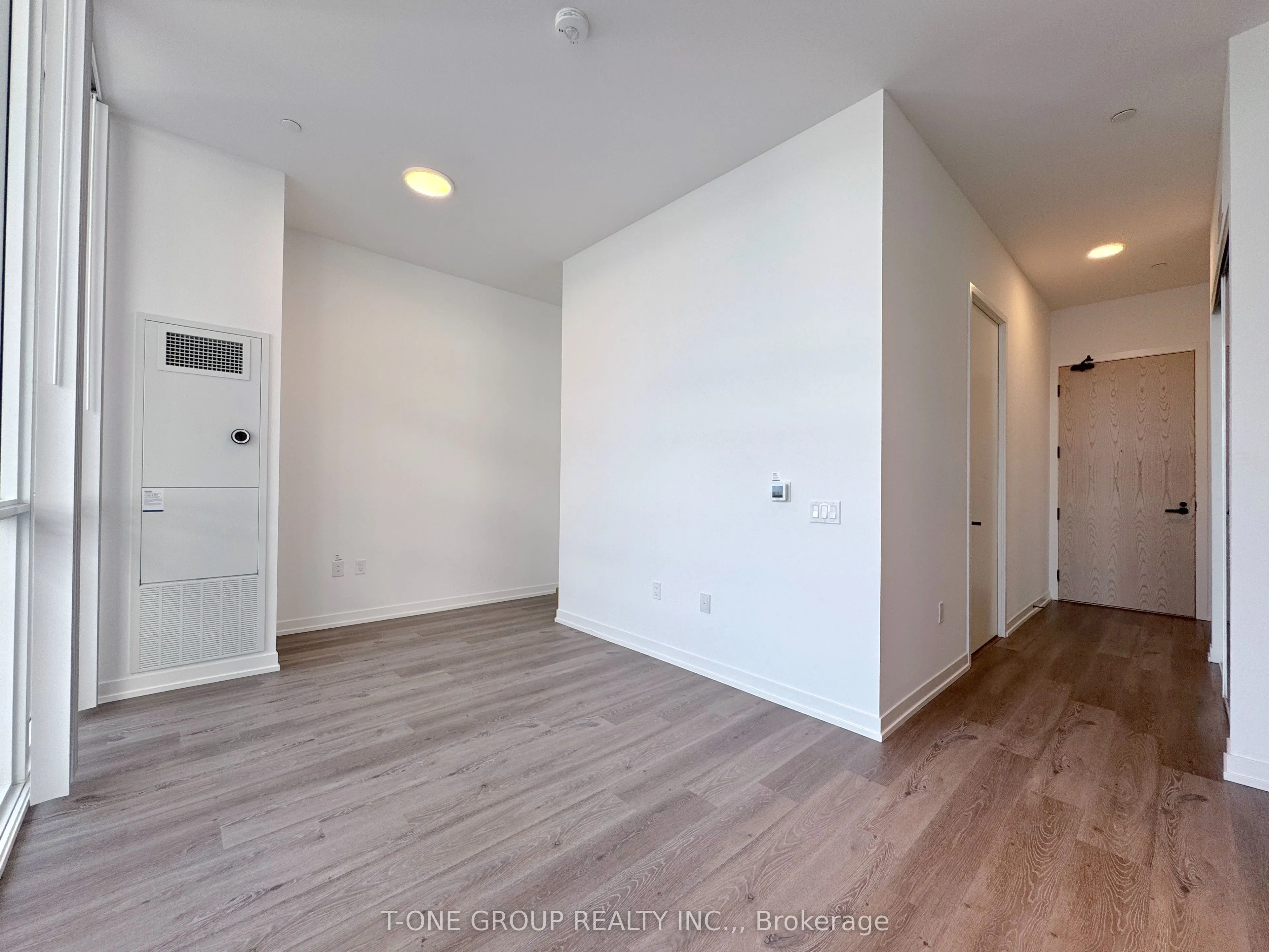 28 Interchange Way, #607