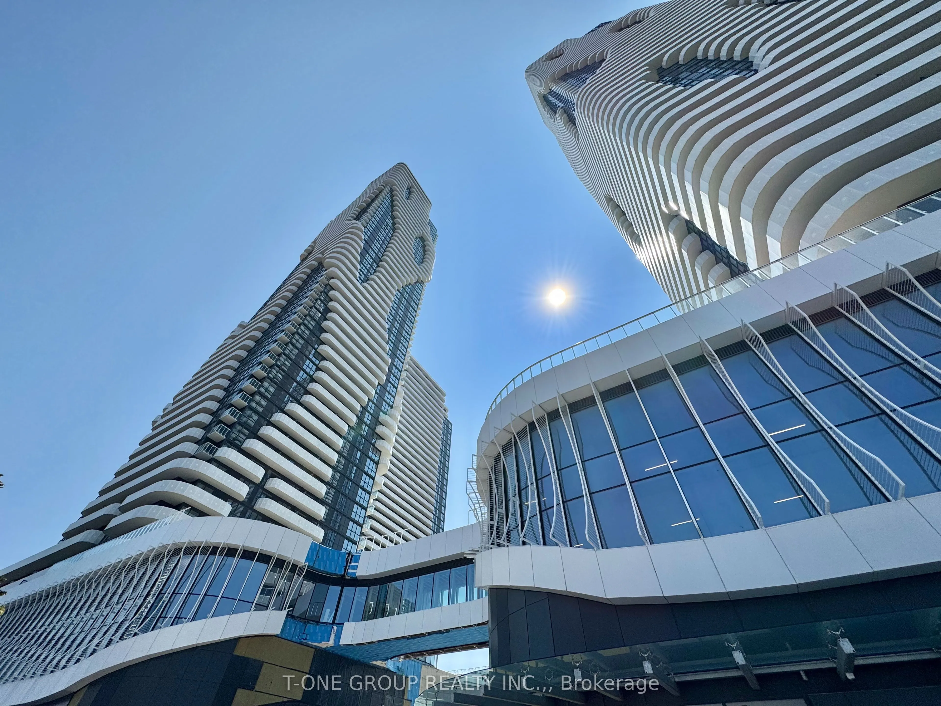 28 Interchange Way, #607