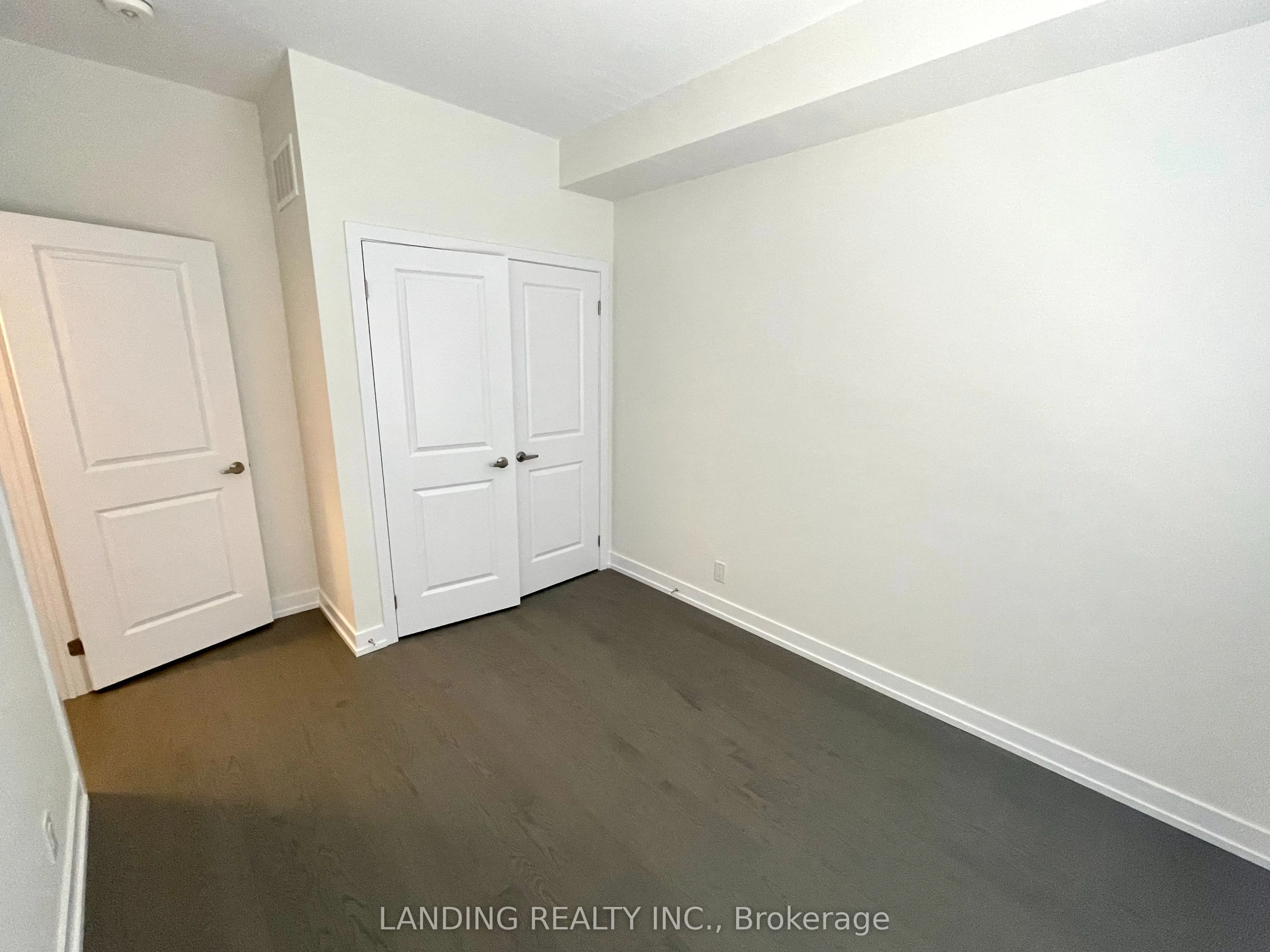 24 Guardhouse Crescent