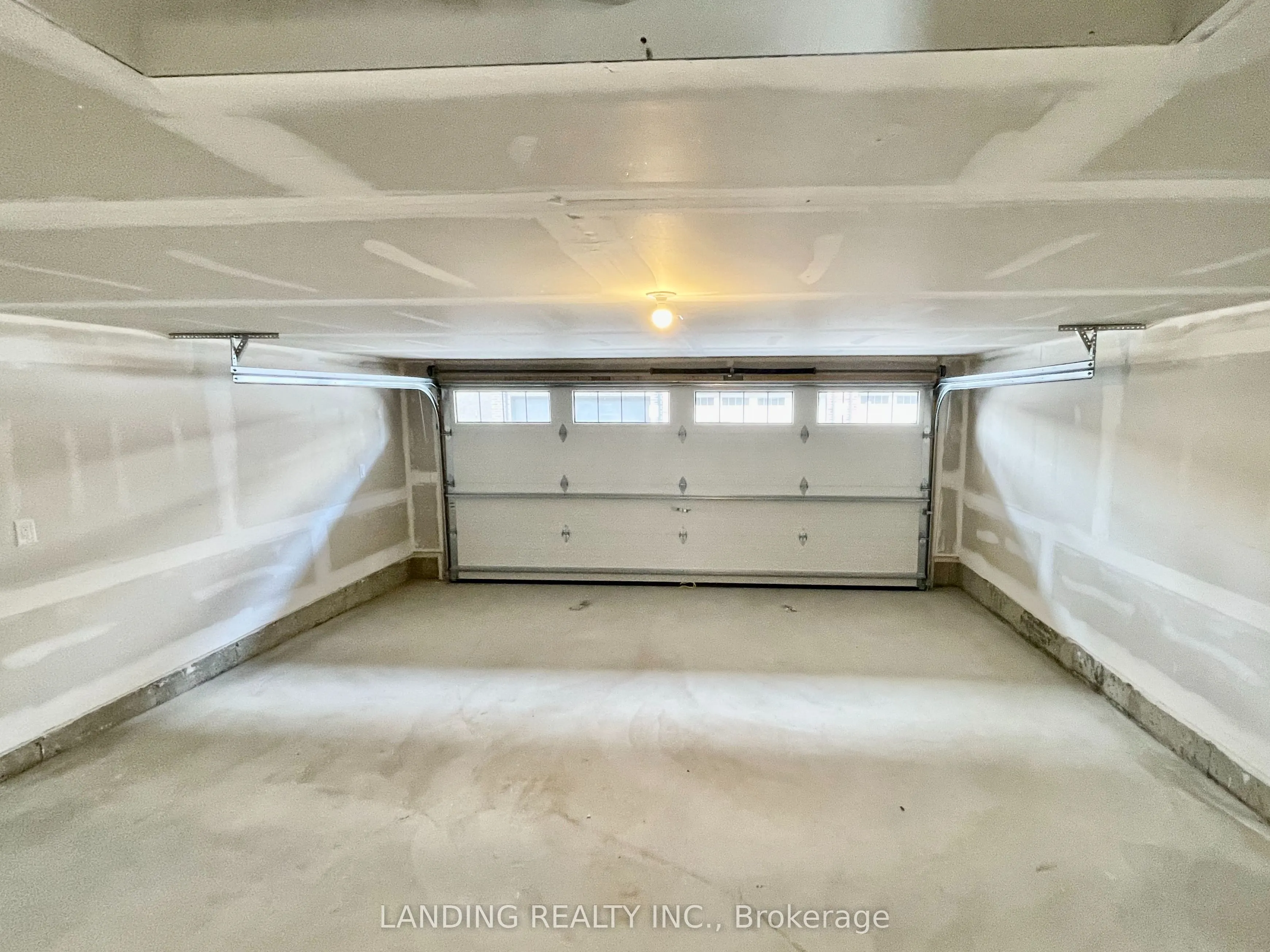 24 Guardhouse Crescent
