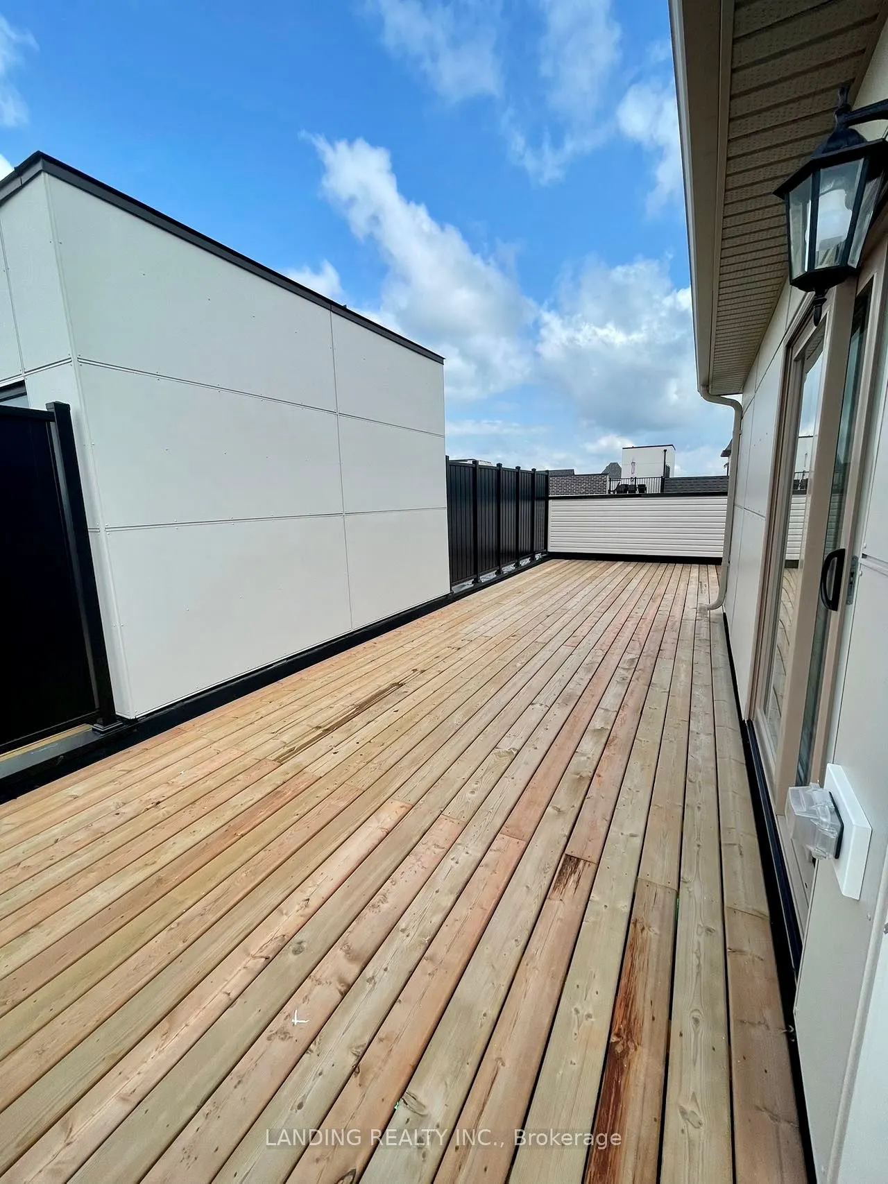 24 Guardhouse Crescent