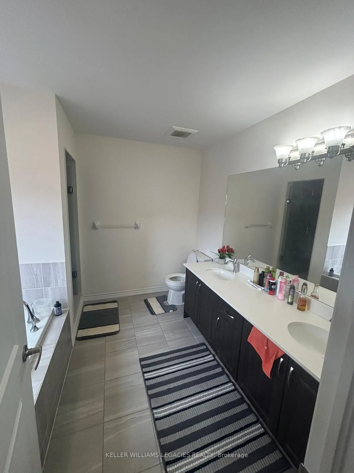 2300 Grainger Loop