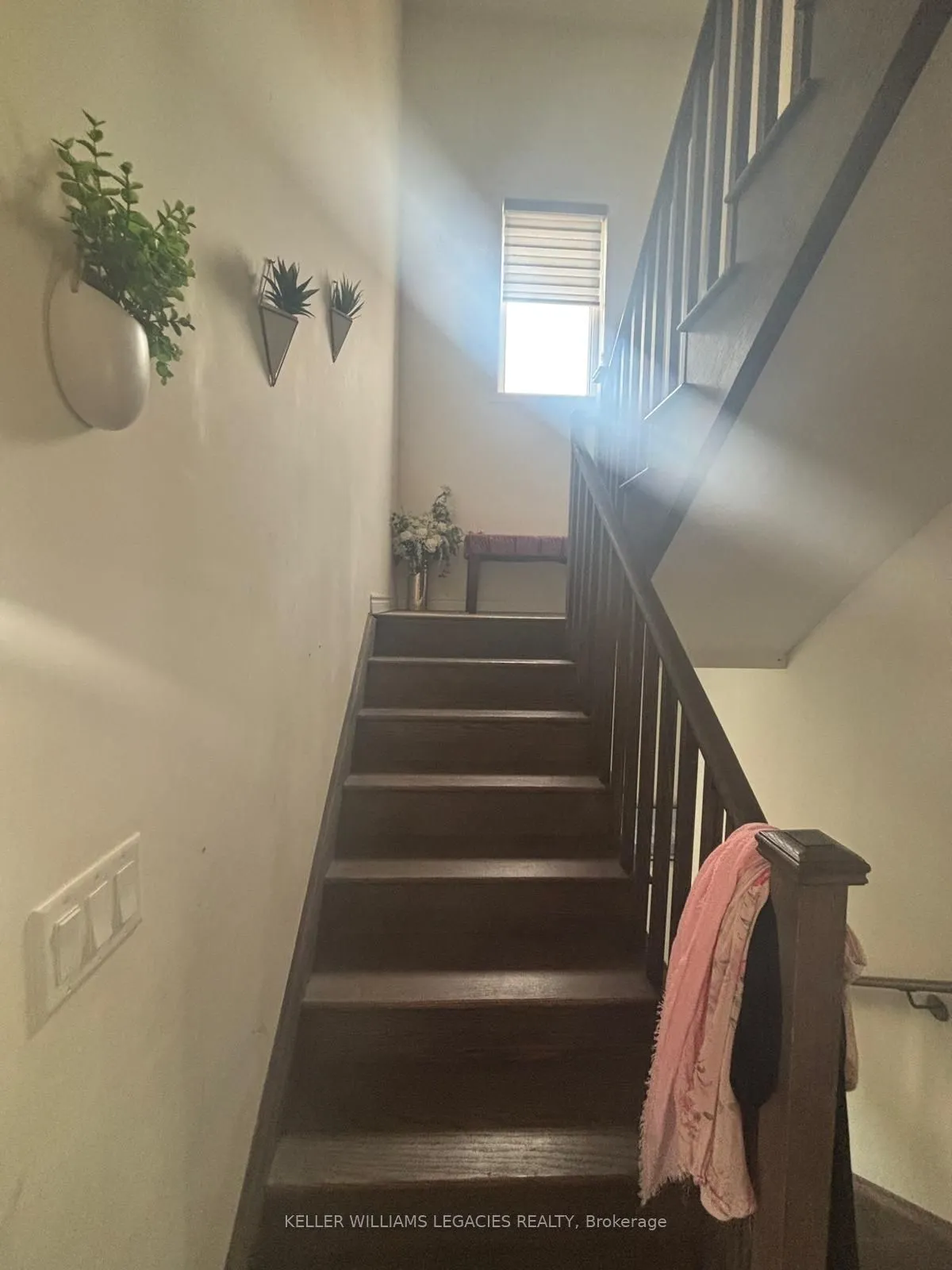 2300 Grainger Loop