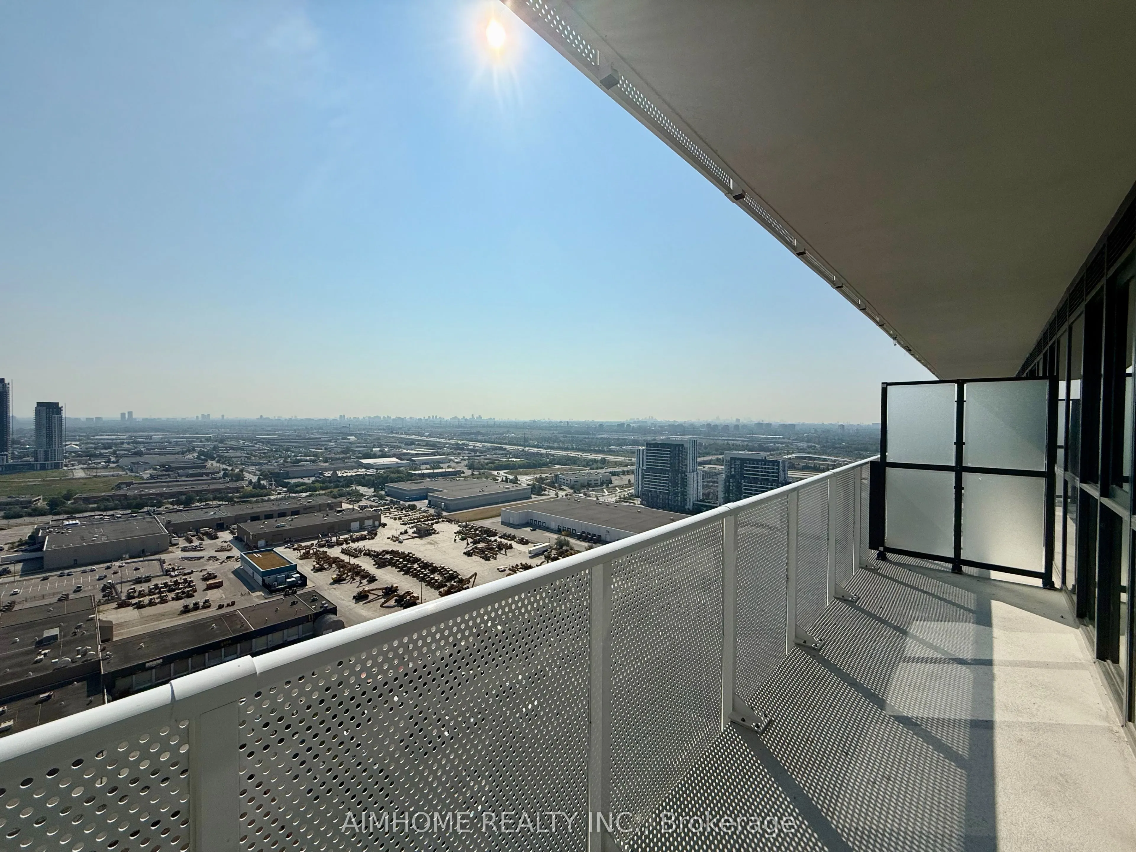 28 Interchange Way, #3207