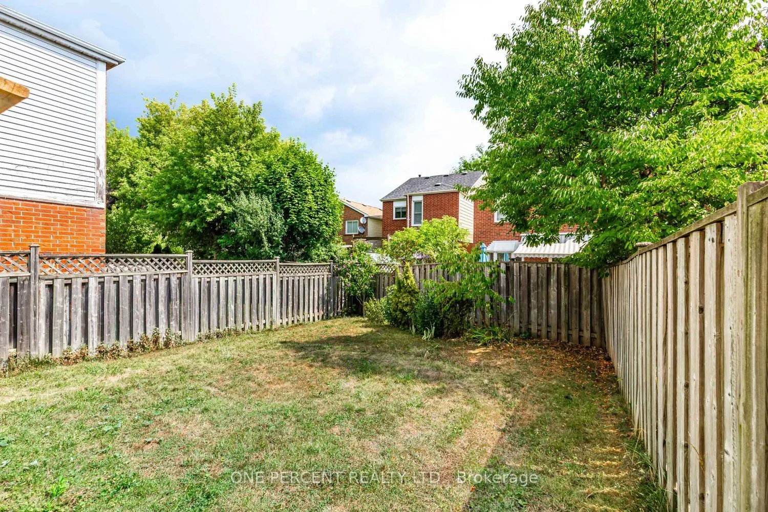 37 Lansbury Court
