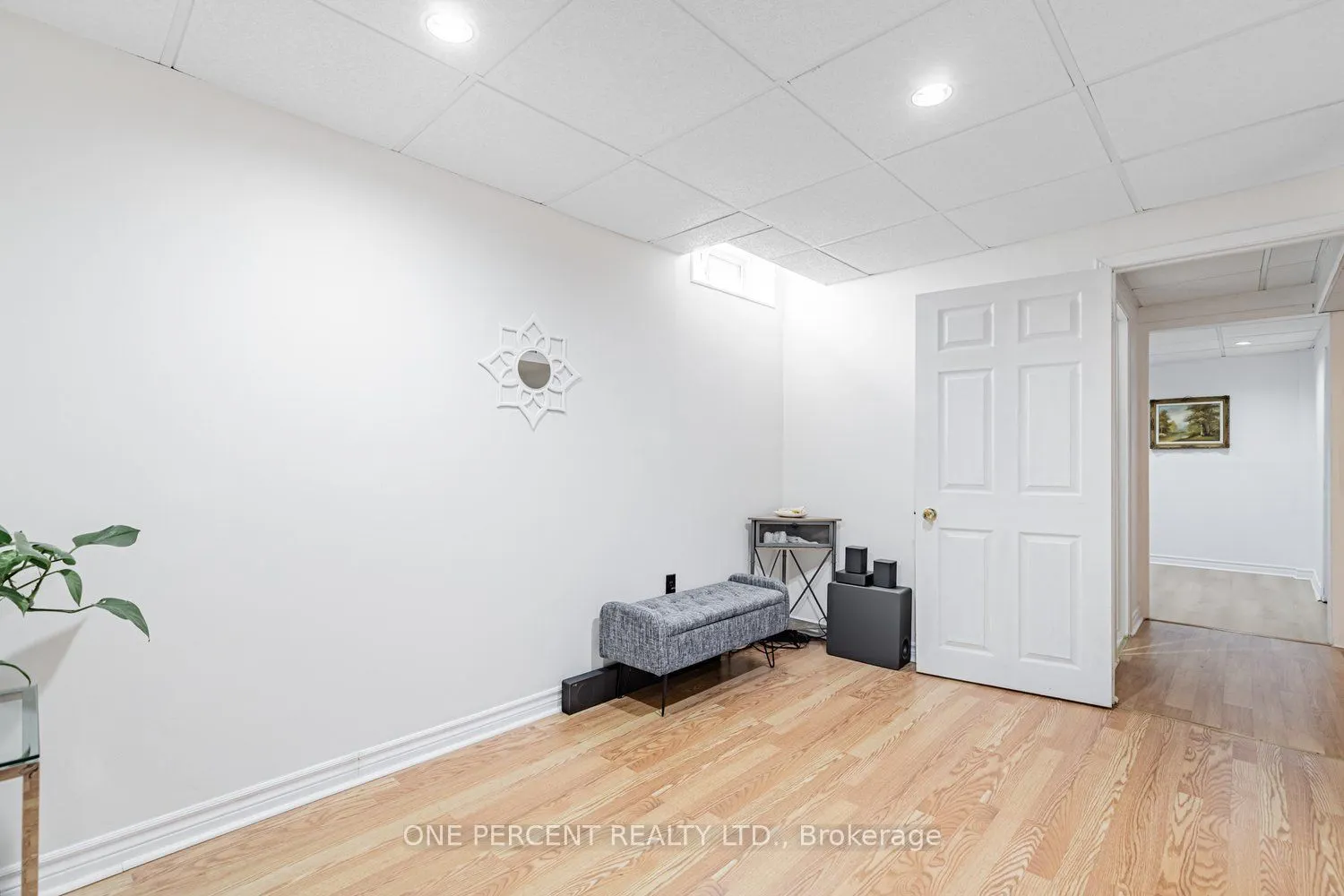37 Lansbury Court
