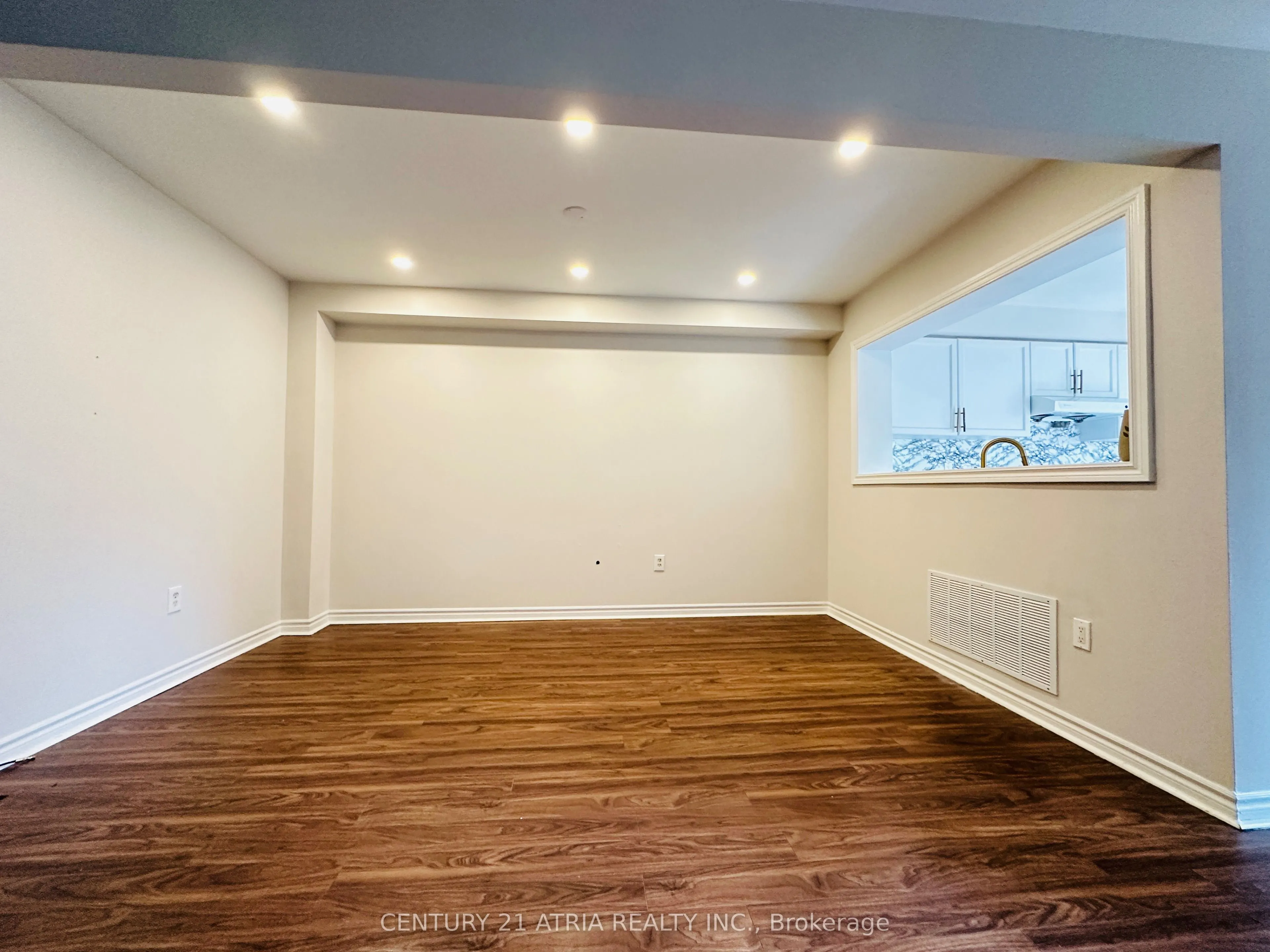 73 Silverdart Crescent