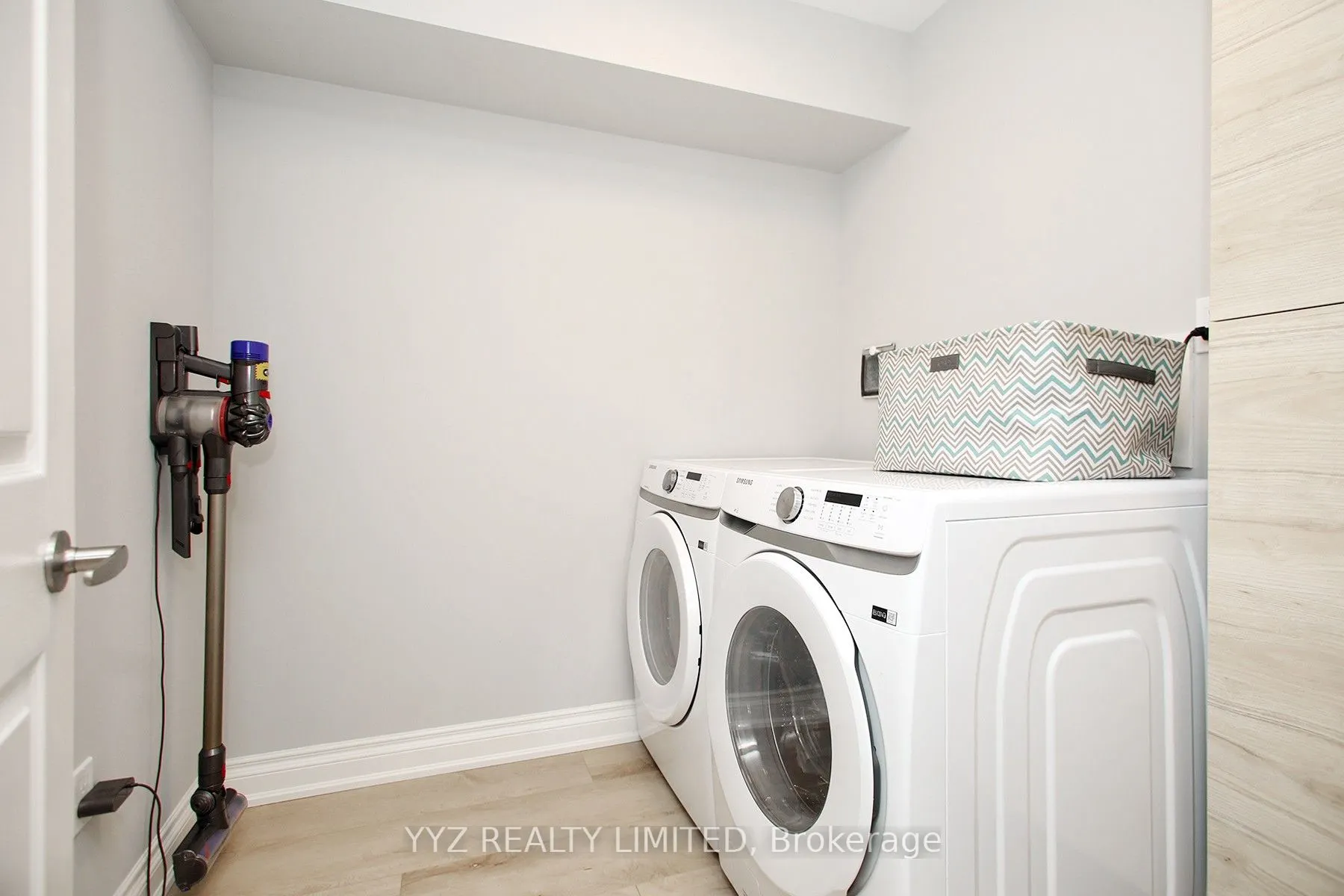1 Clark Avenue W, #407