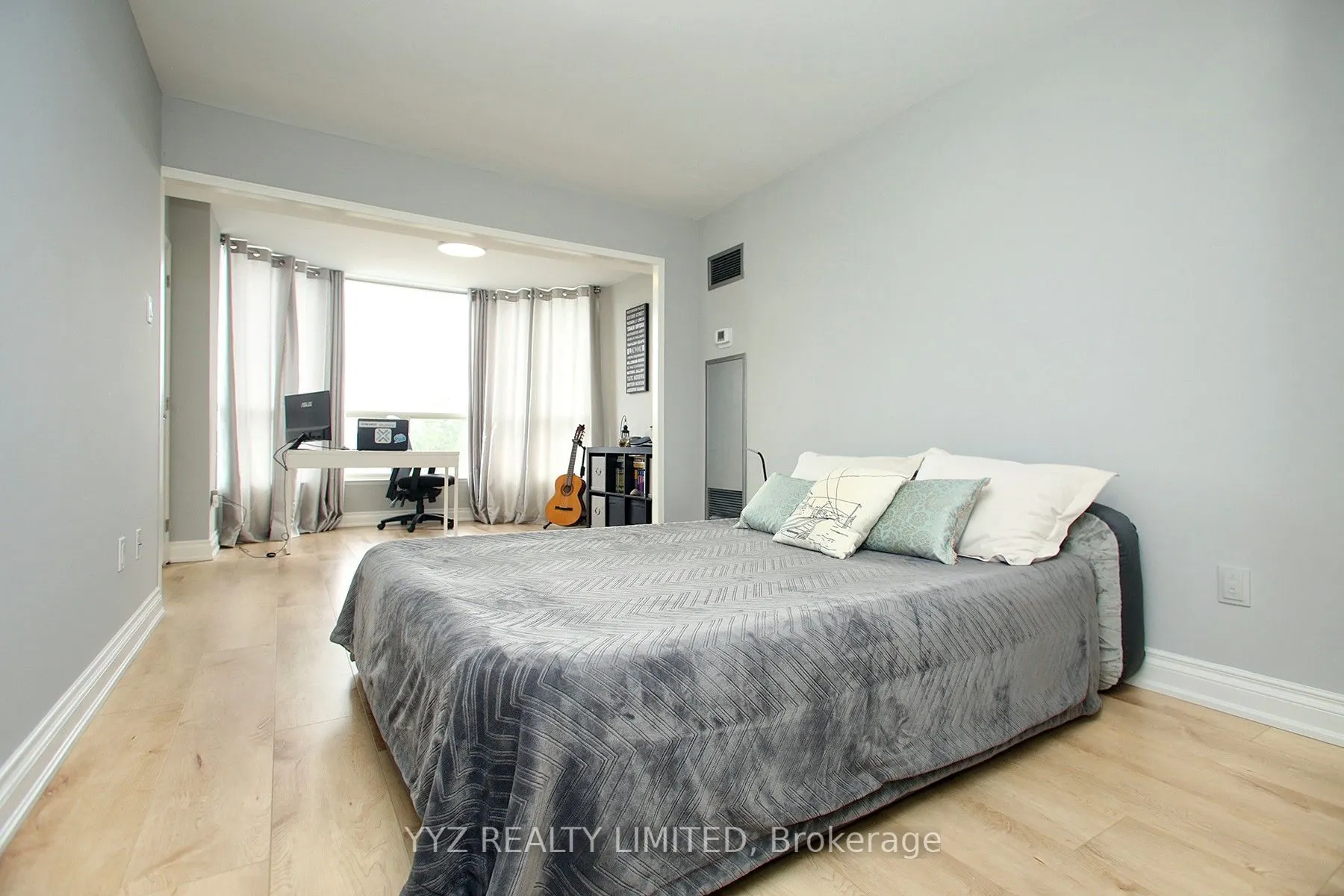1 Clark Avenue W, #407