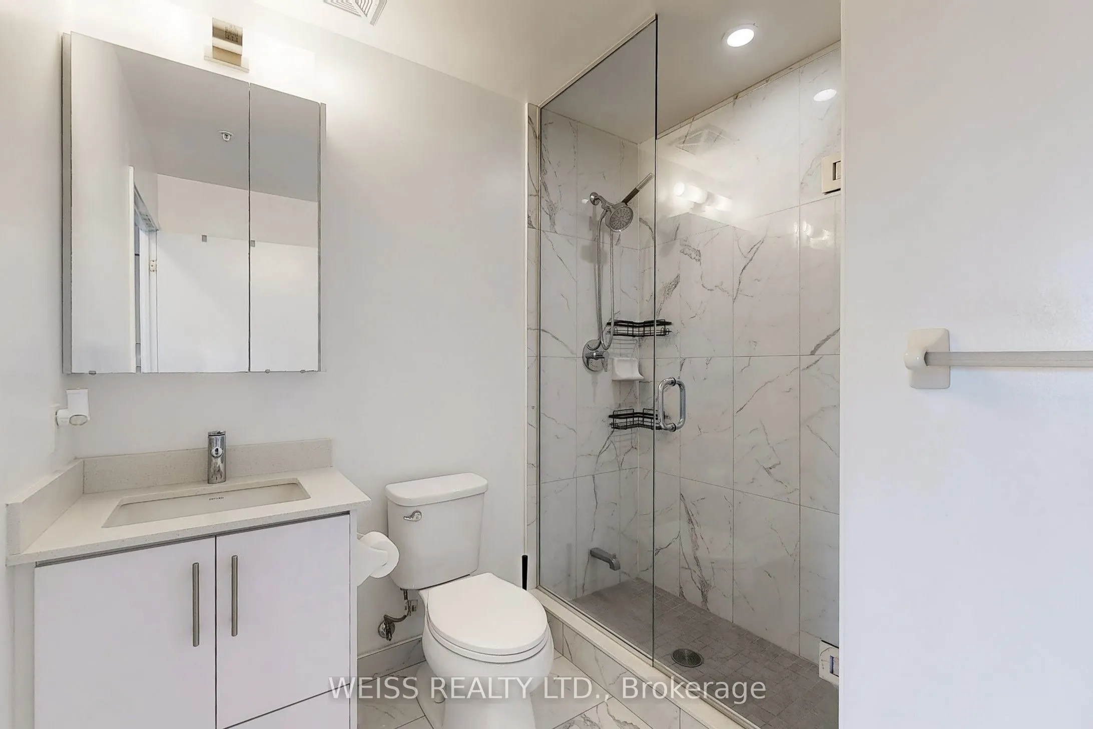 75 Oneida Crescent, #802