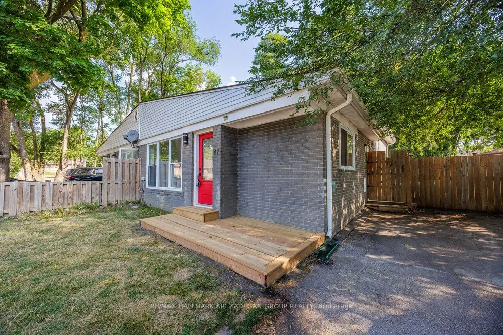 47 Newbury Drive