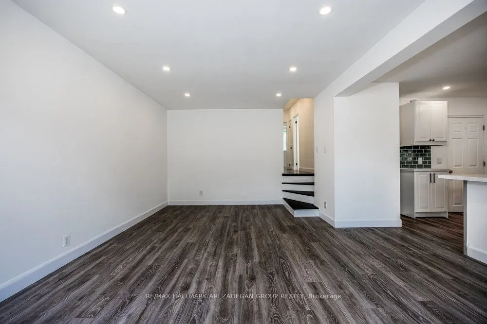 47 Newbury Drive