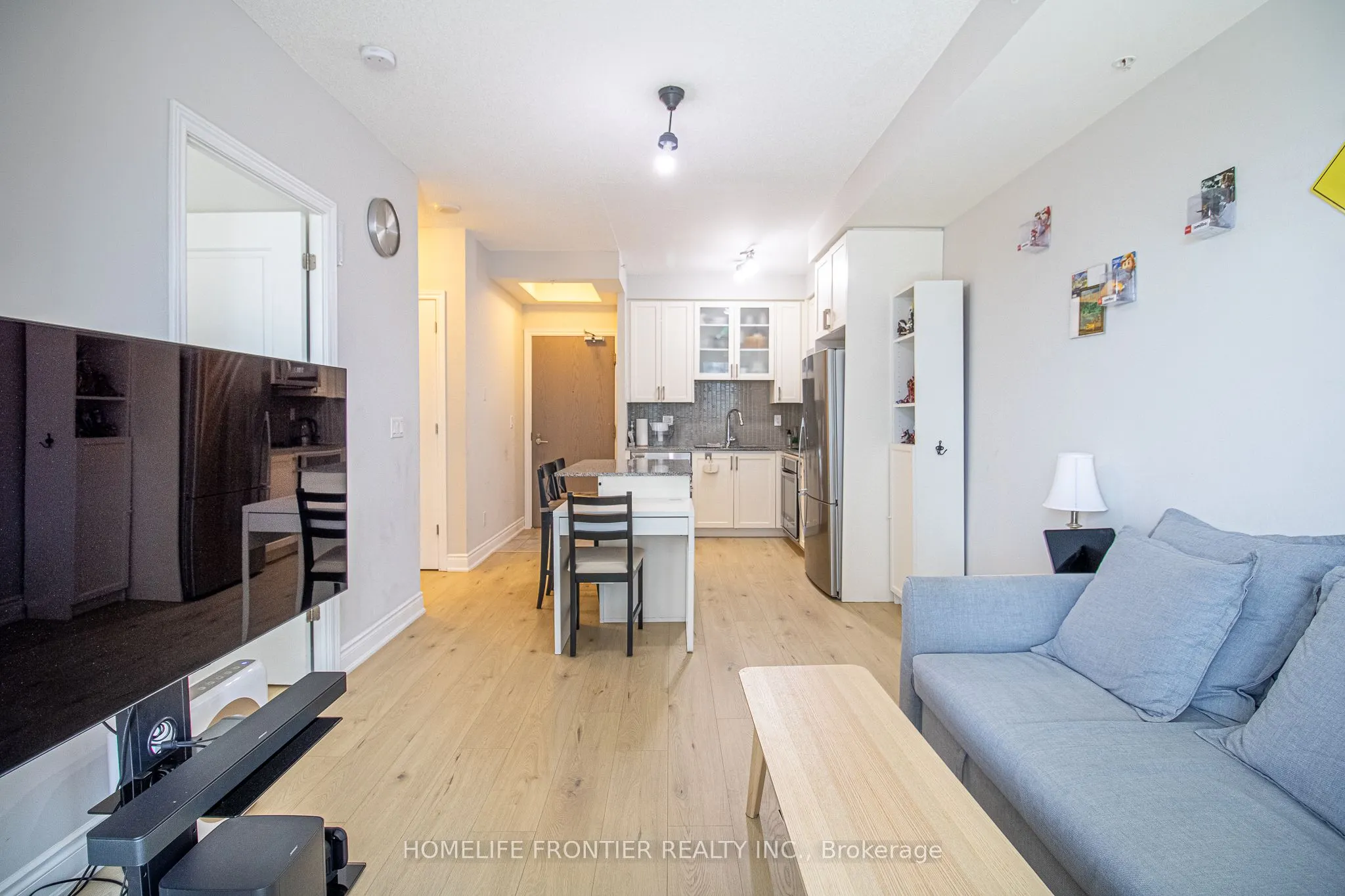 9090 Yonge Street, #609B
