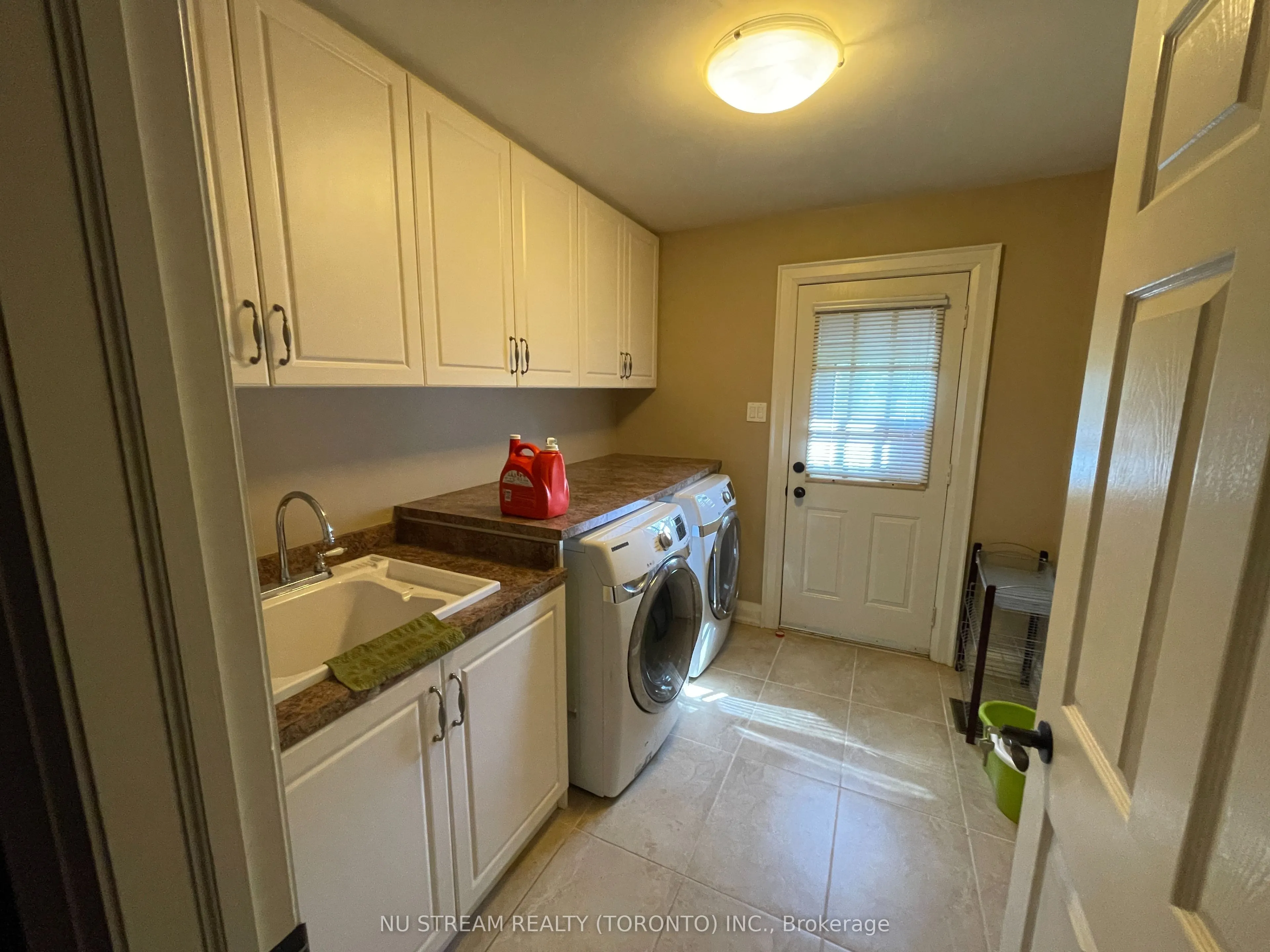 4 Willow Creek Drive