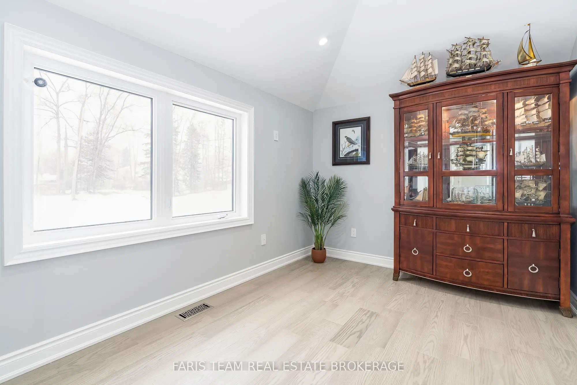 1135 Poplar Drive