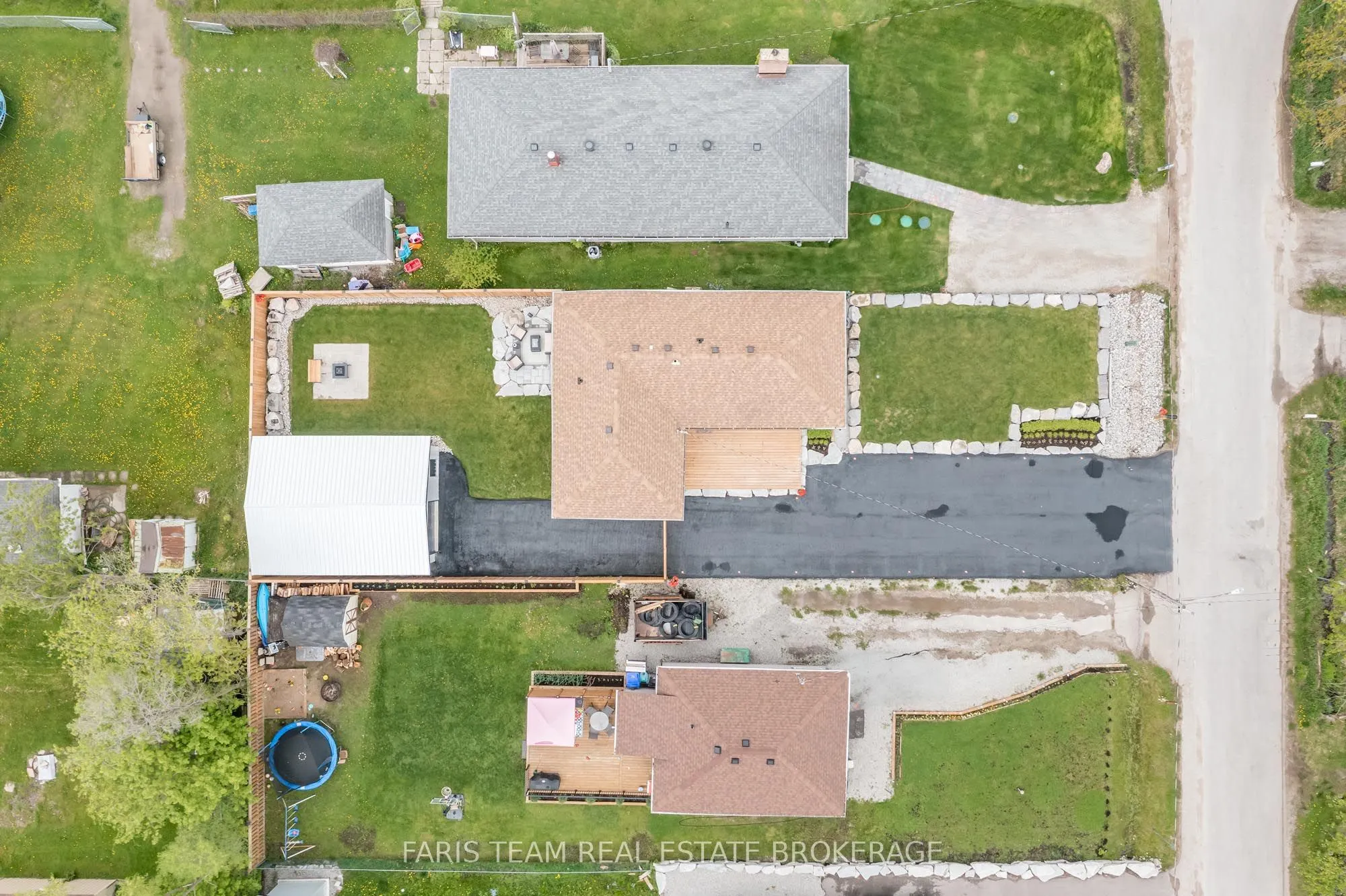 1135 Poplar Drive