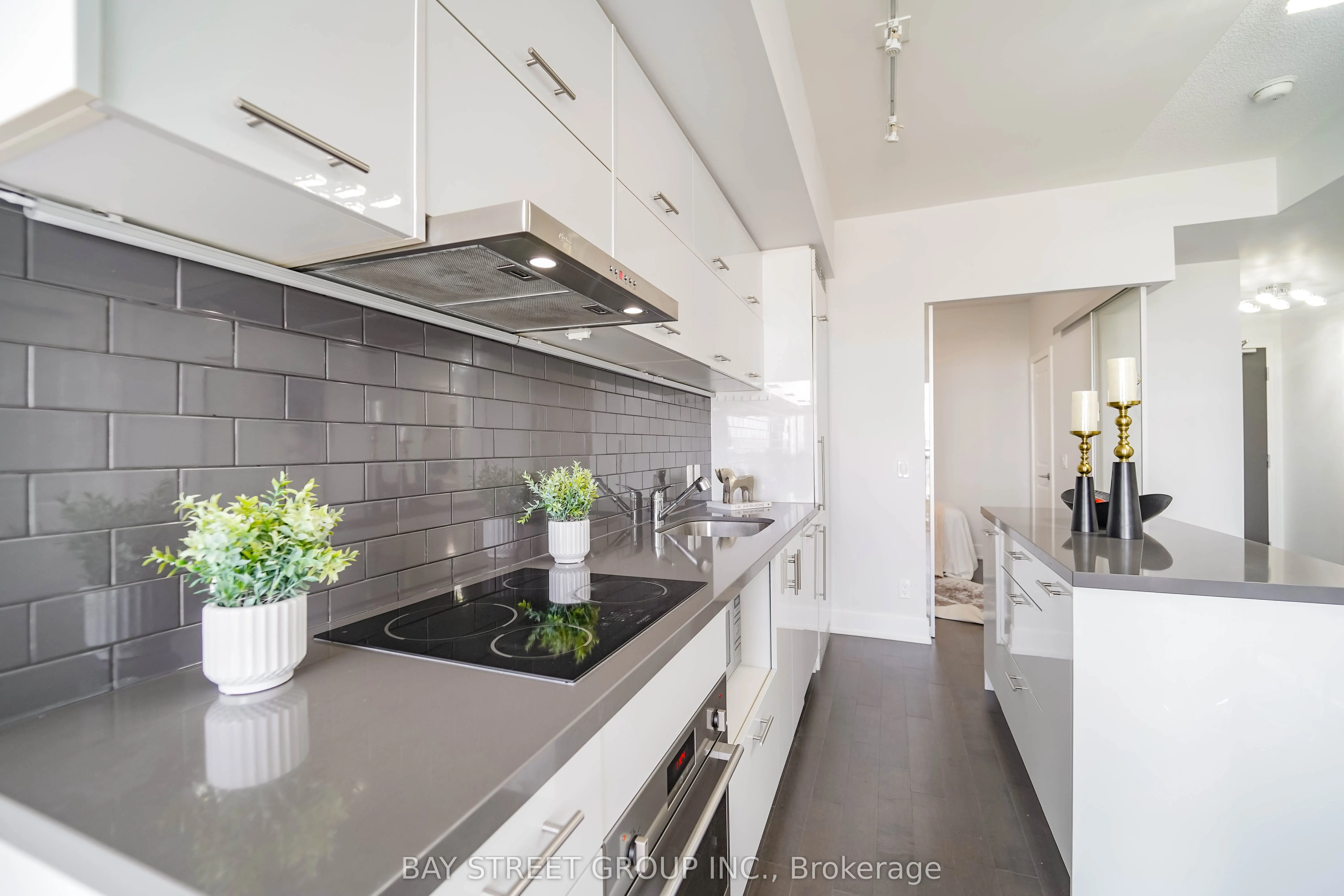 8081 Birchmount Road, #909