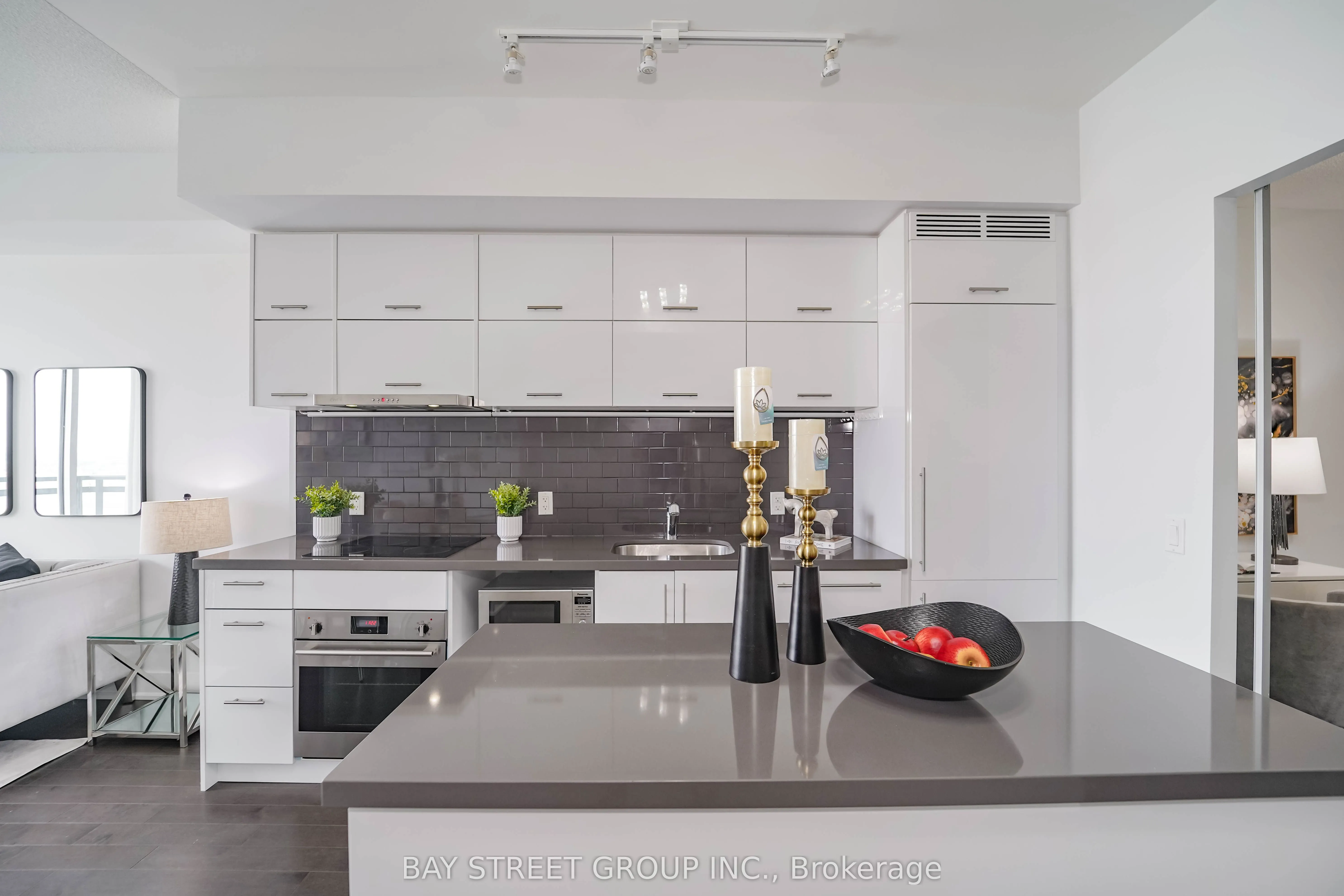 8081 Birchmount Road, #909