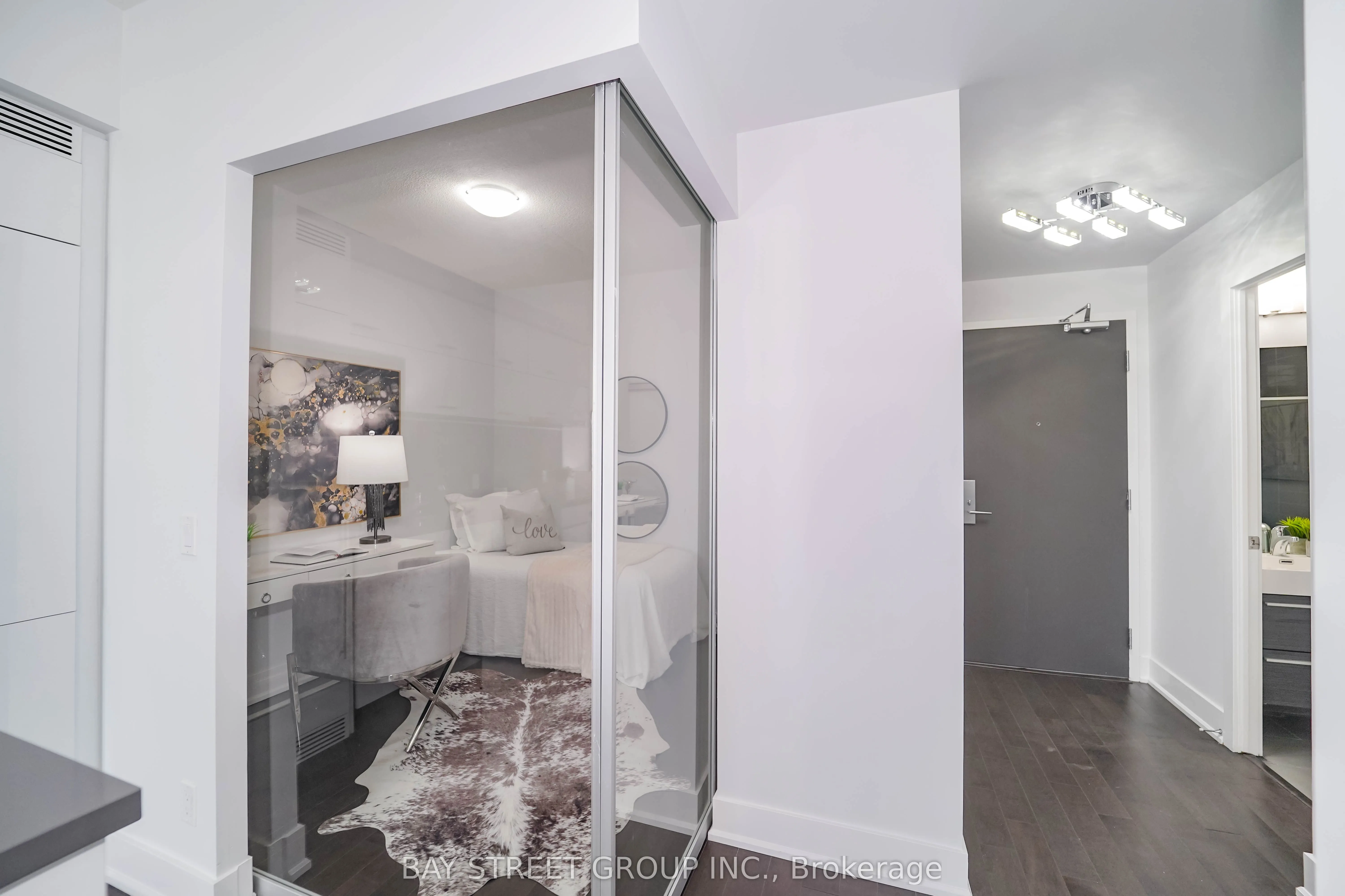 8081 Birchmount Road, #909