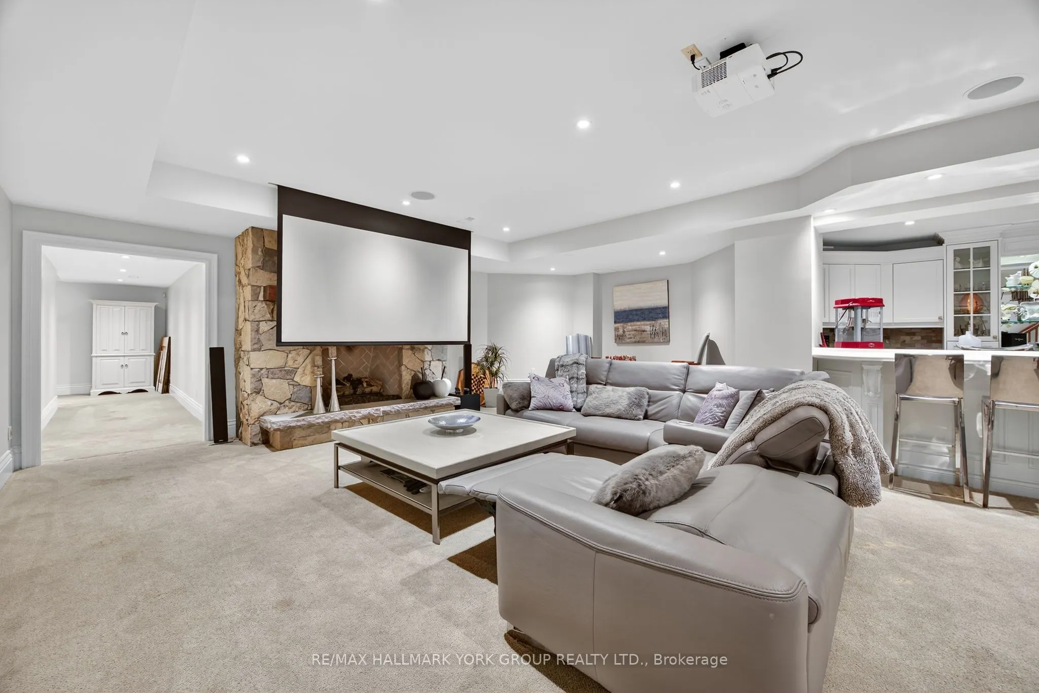 108 Kennedy Street W
