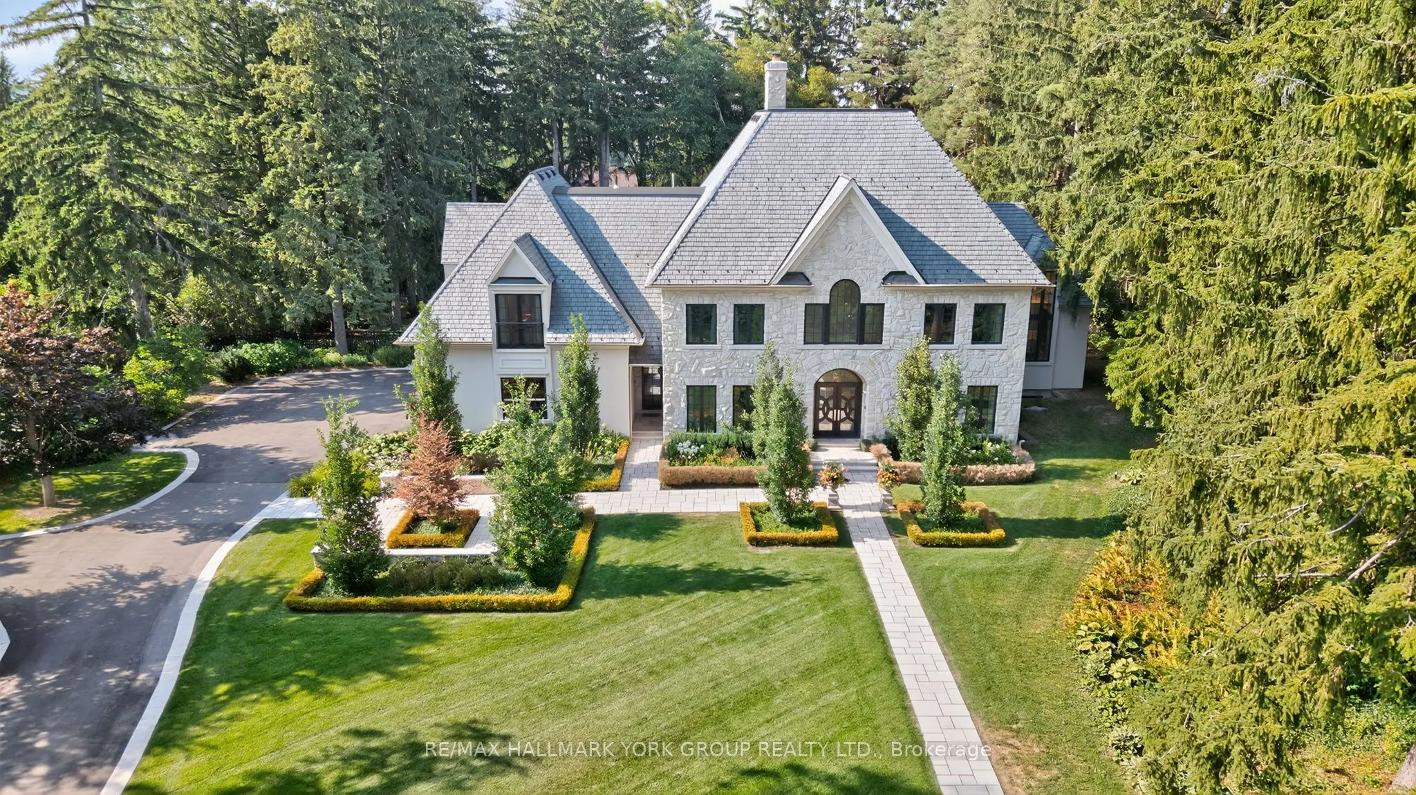 108 Kennedy Street W