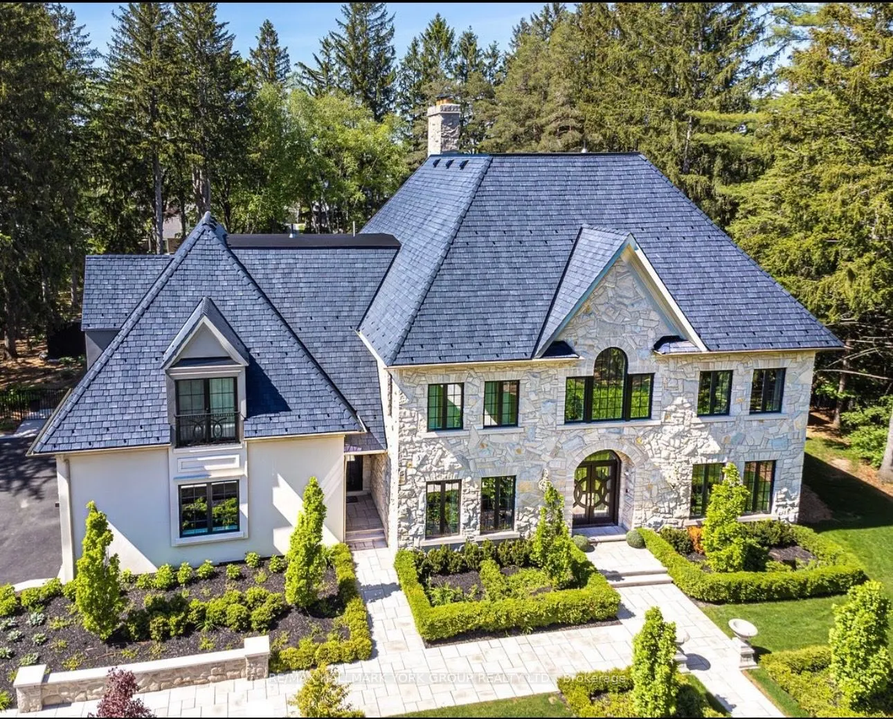 108 Kennedy Street W