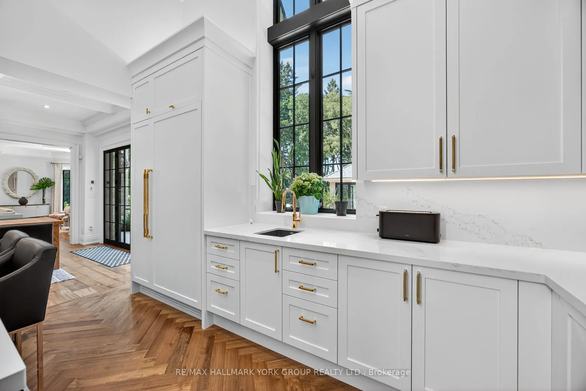 108 Kennedy Street W
