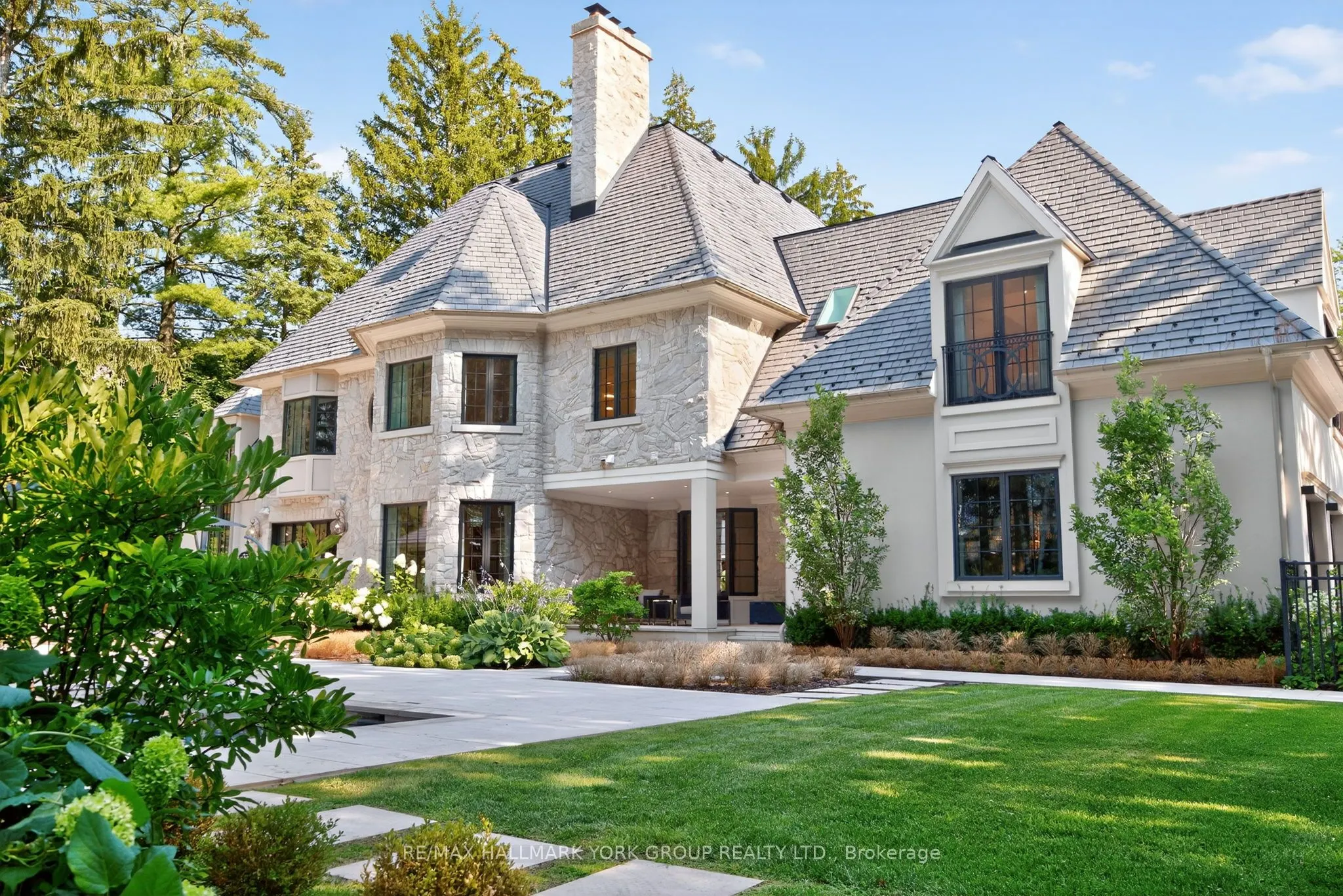 108 Kennedy Street W