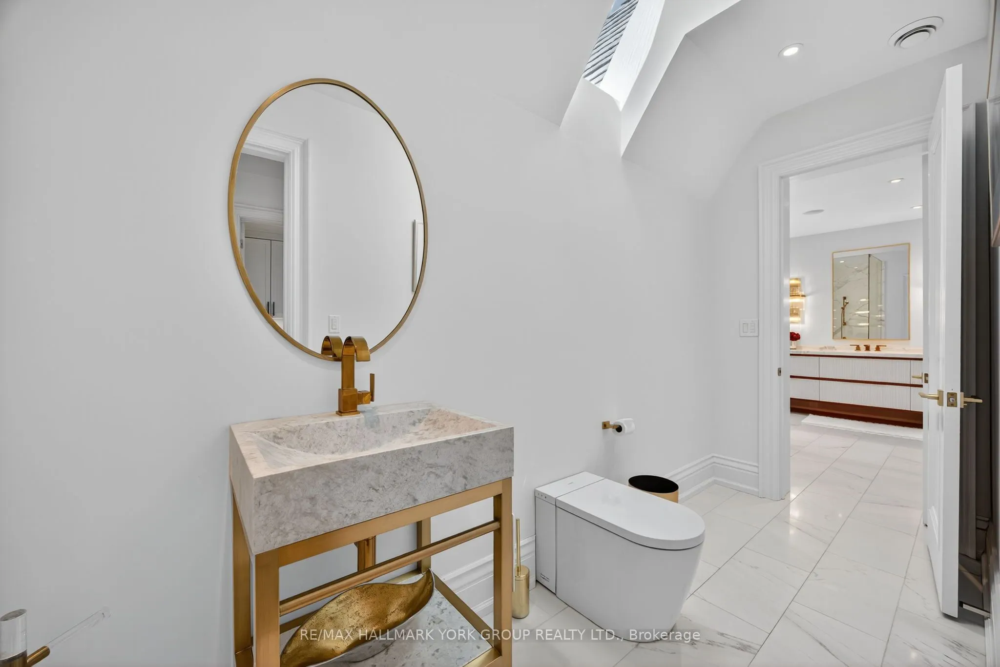 108 Kennedy Street W