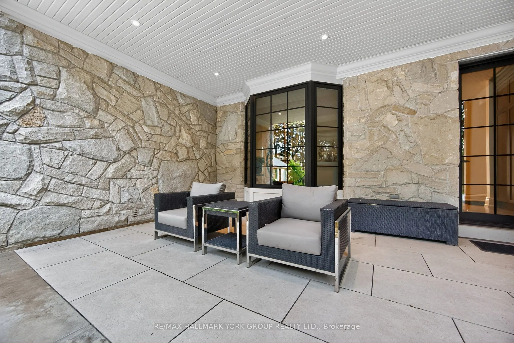 108 Kennedy Street W