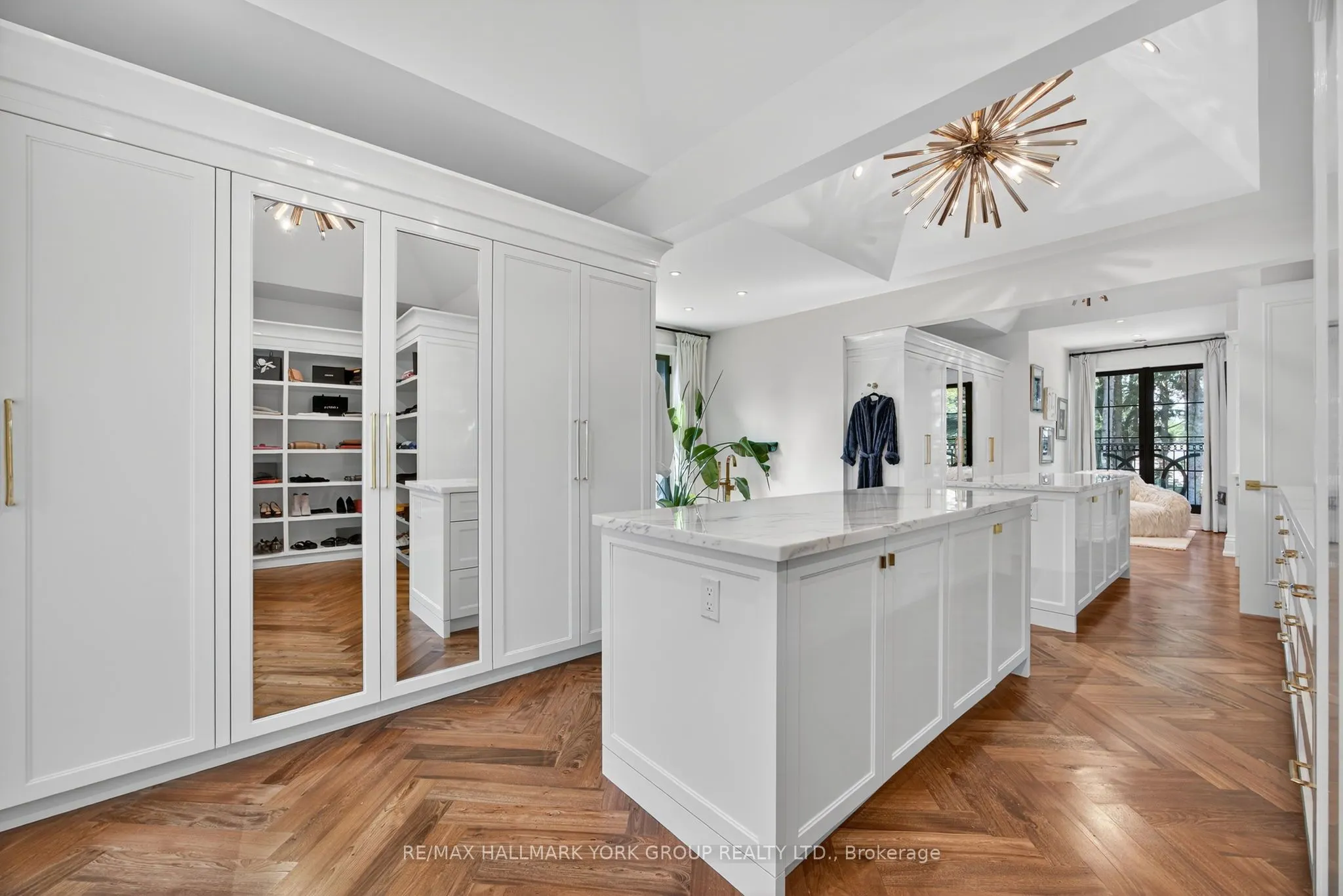 108 Kennedy Street W