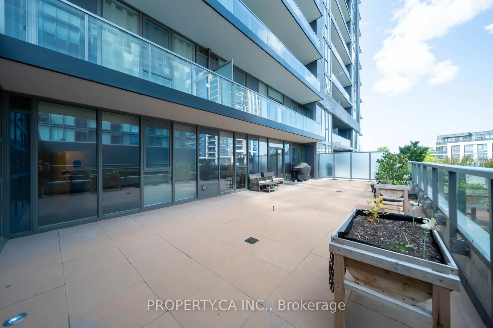 10 Gatineau Drive, #216W