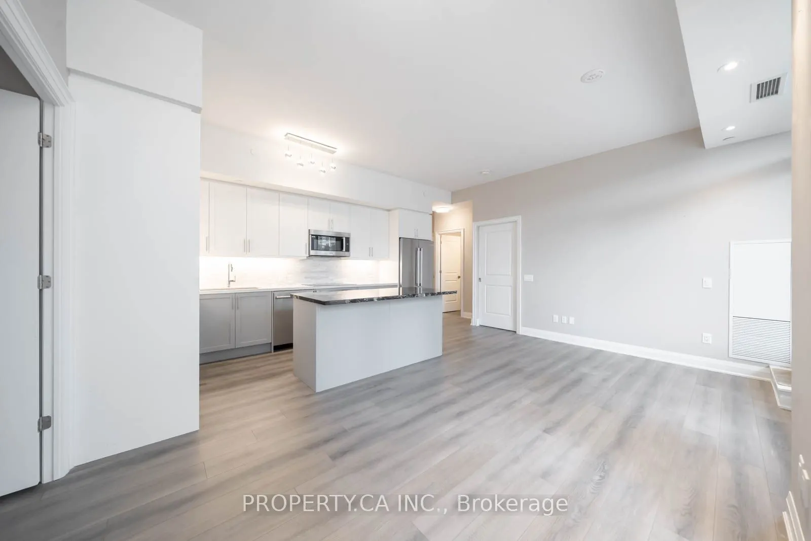 10 Gatineau Drive, #216W