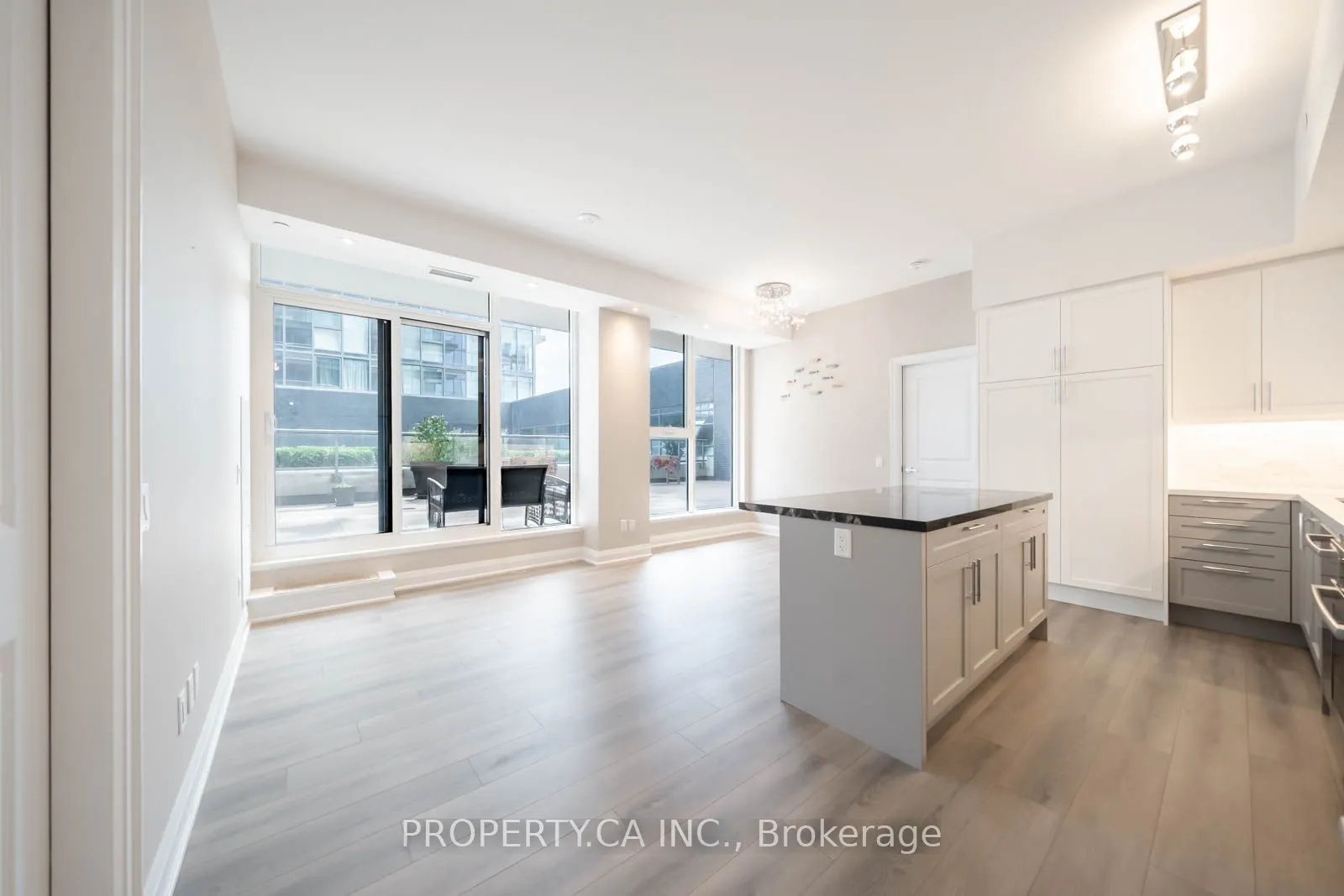 10 Gatineau Drive, #216W
