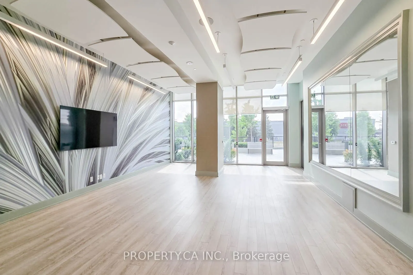 10 Gatineau Drive, #216W