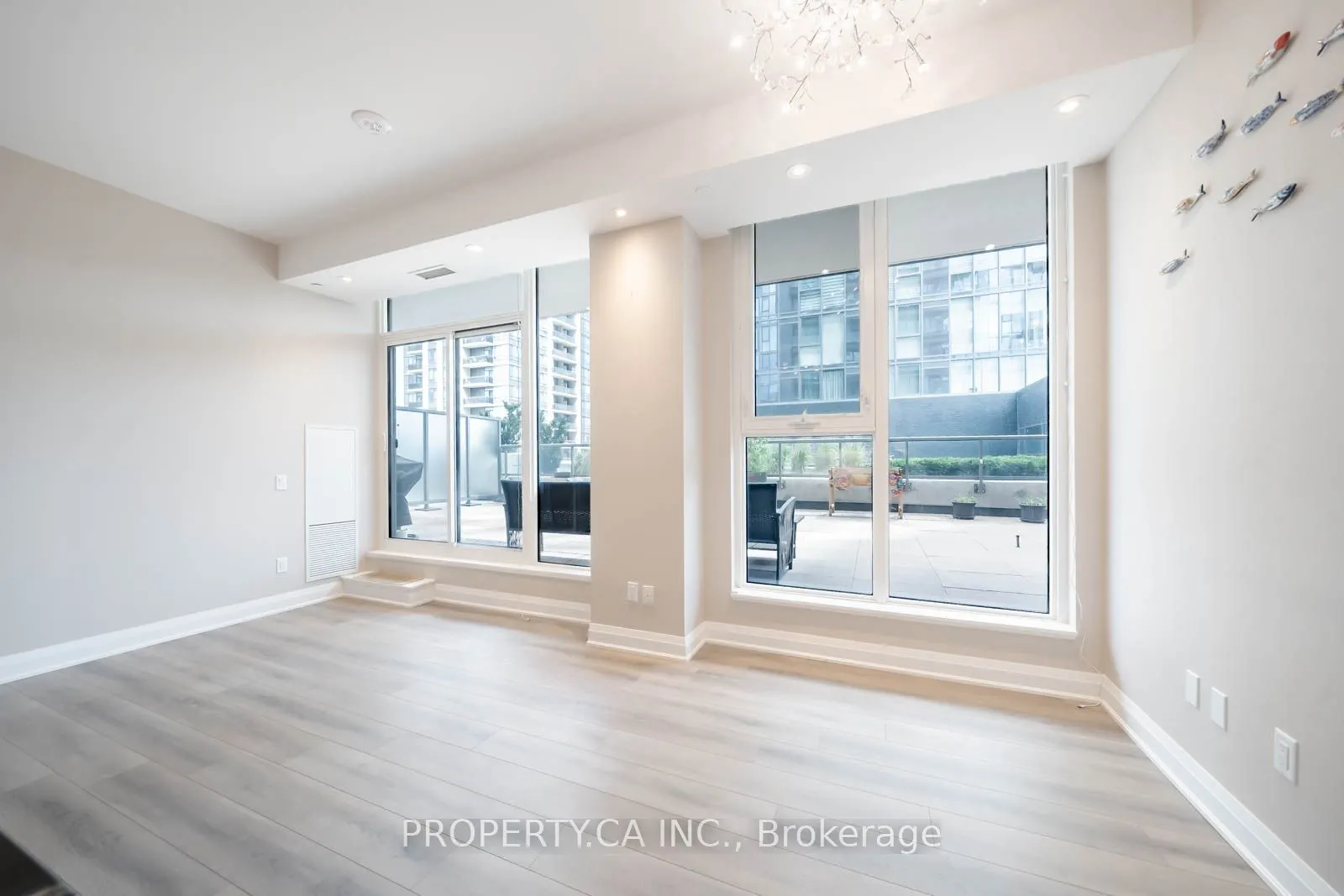 10 Gatineau Drive, #216W