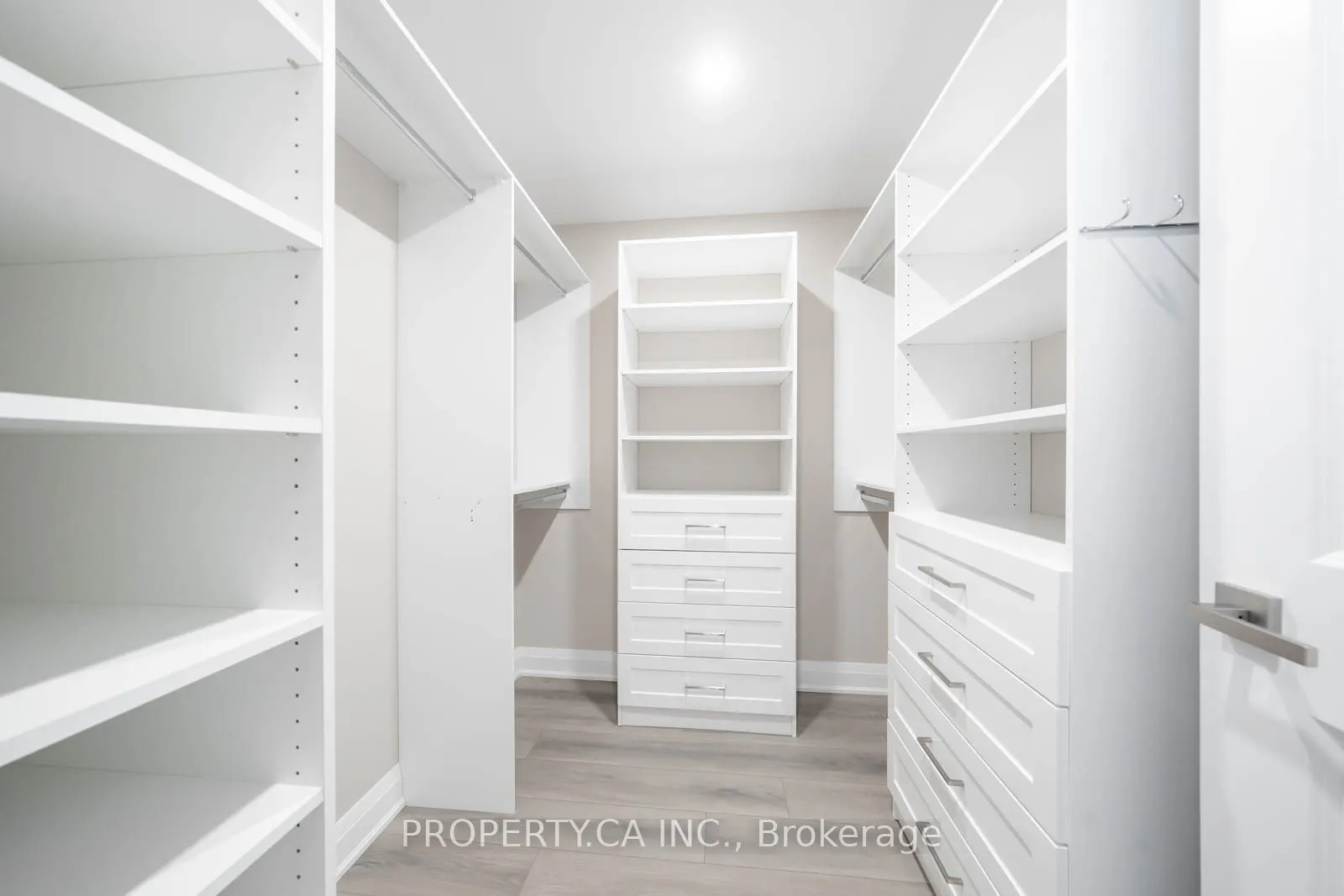 10 Gatineau Drive, #216W