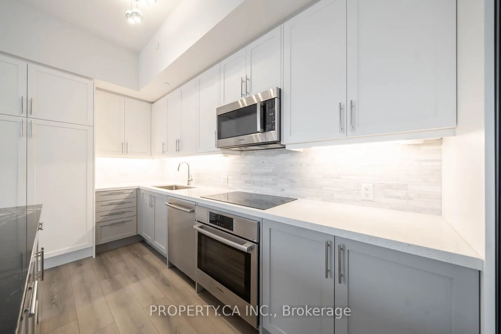 10 Gatineau Drive, #216W