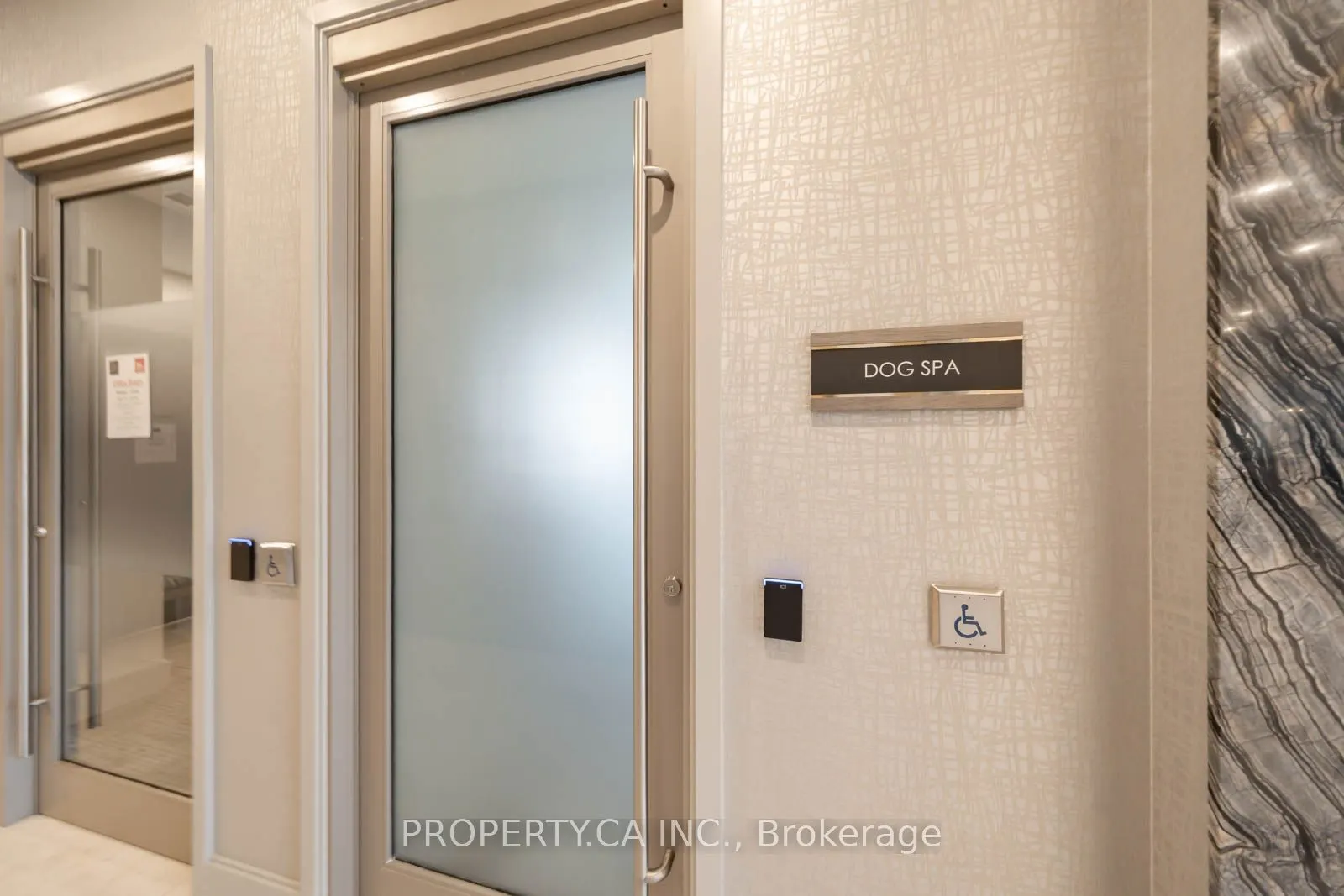 10 Gatineau Drive, #216W