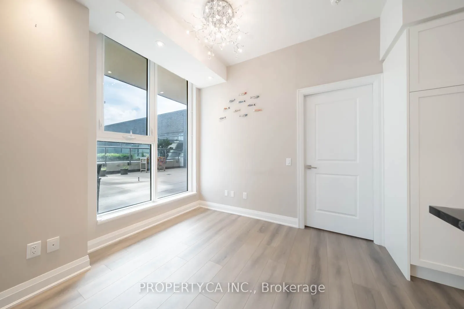 10 Gatineau Drive, #216W