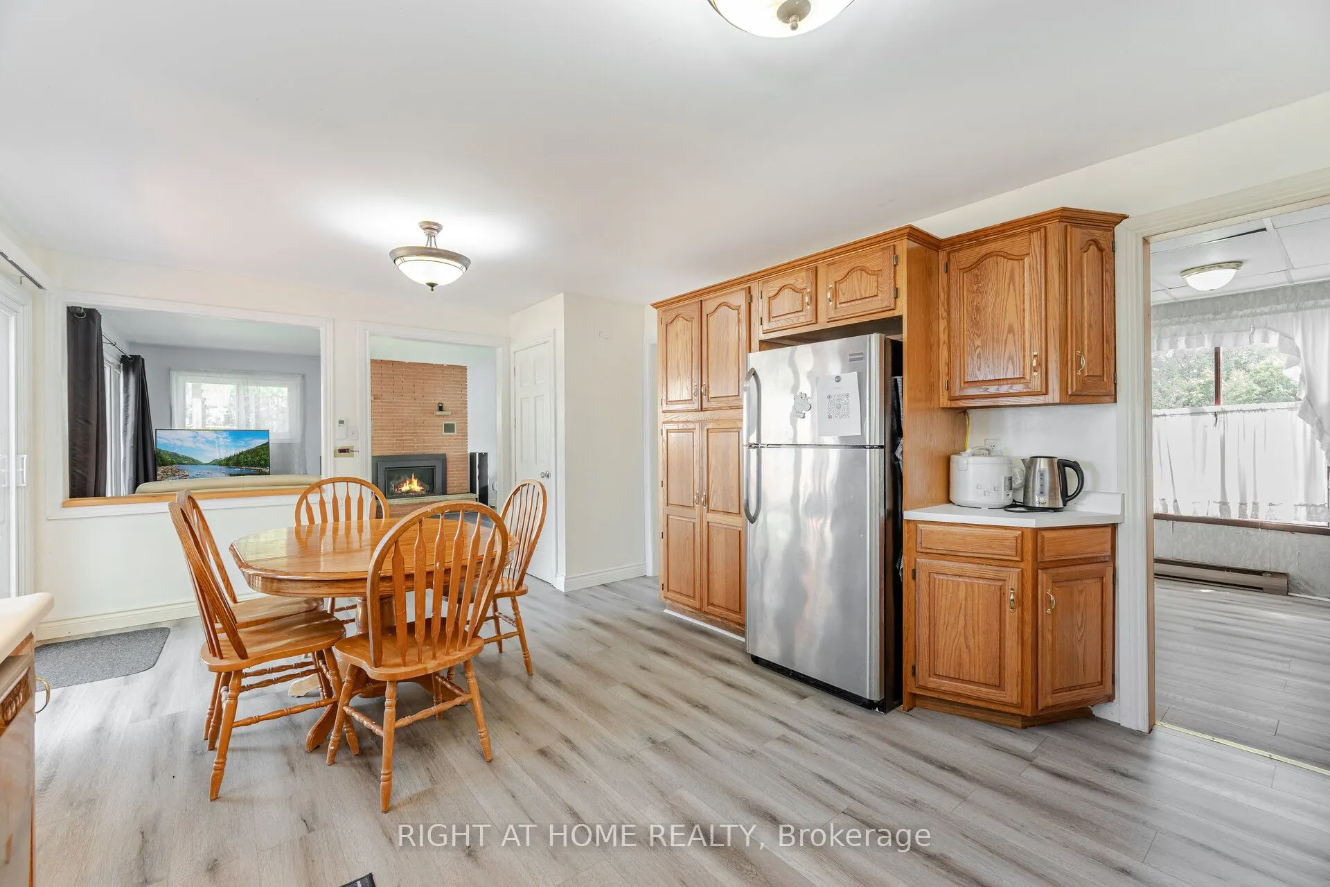 428 Lake Drive S