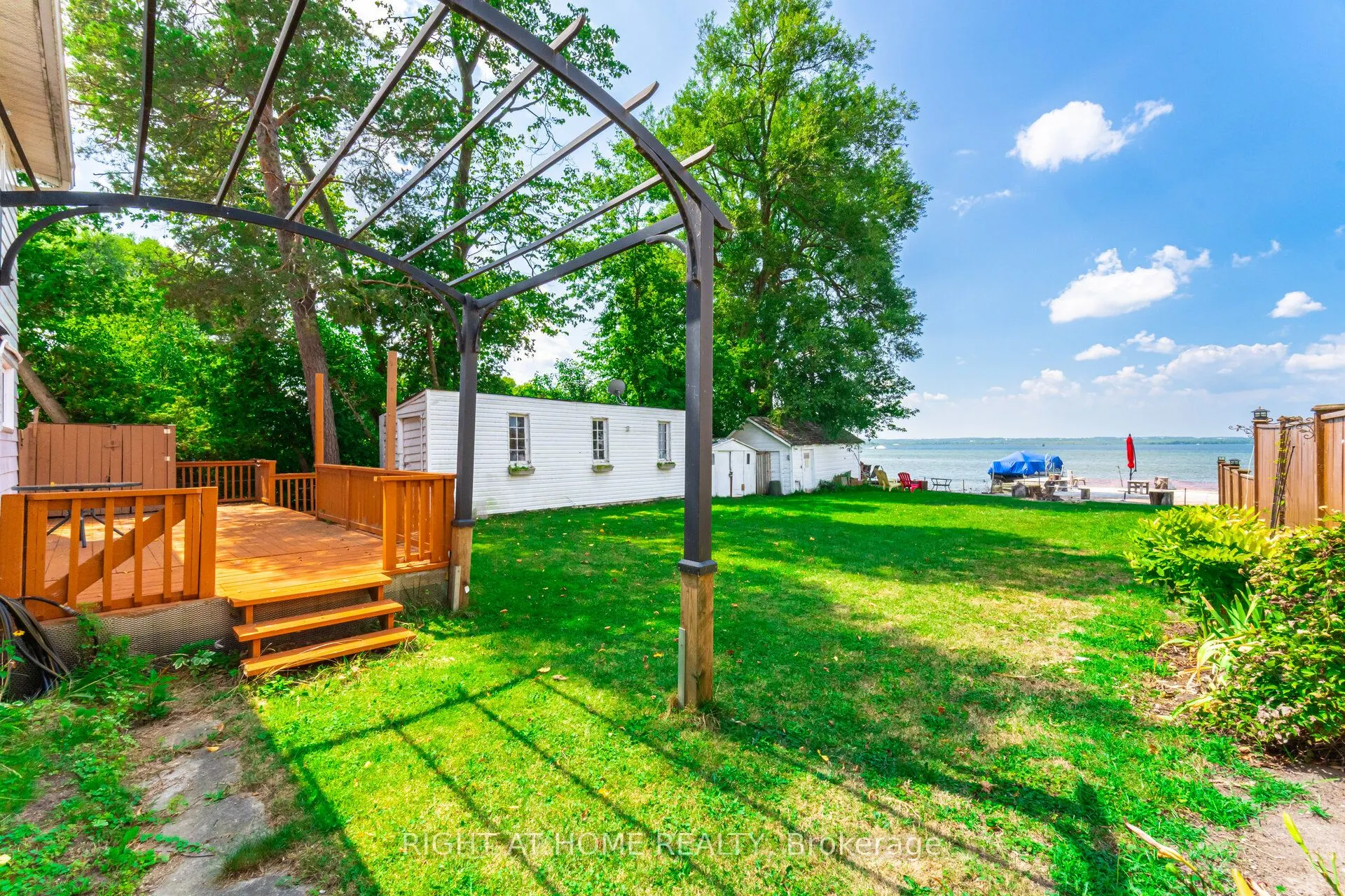 428 Lake Drive S