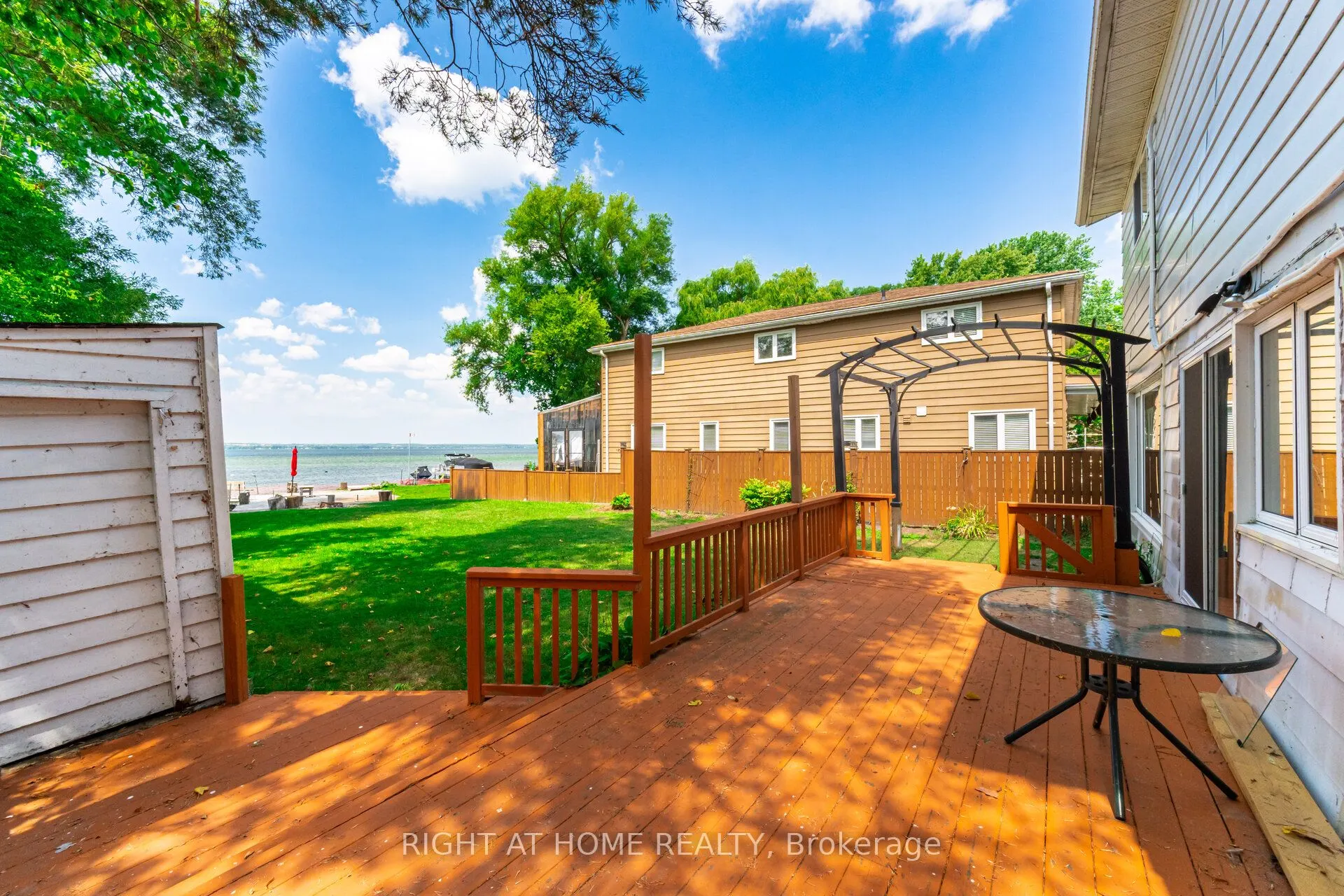 428 Lake Drive S