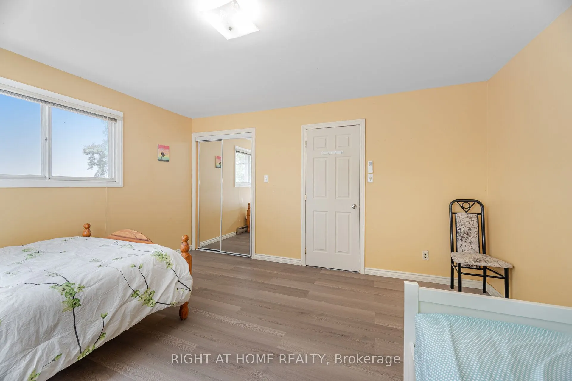 428 Lake Drive S