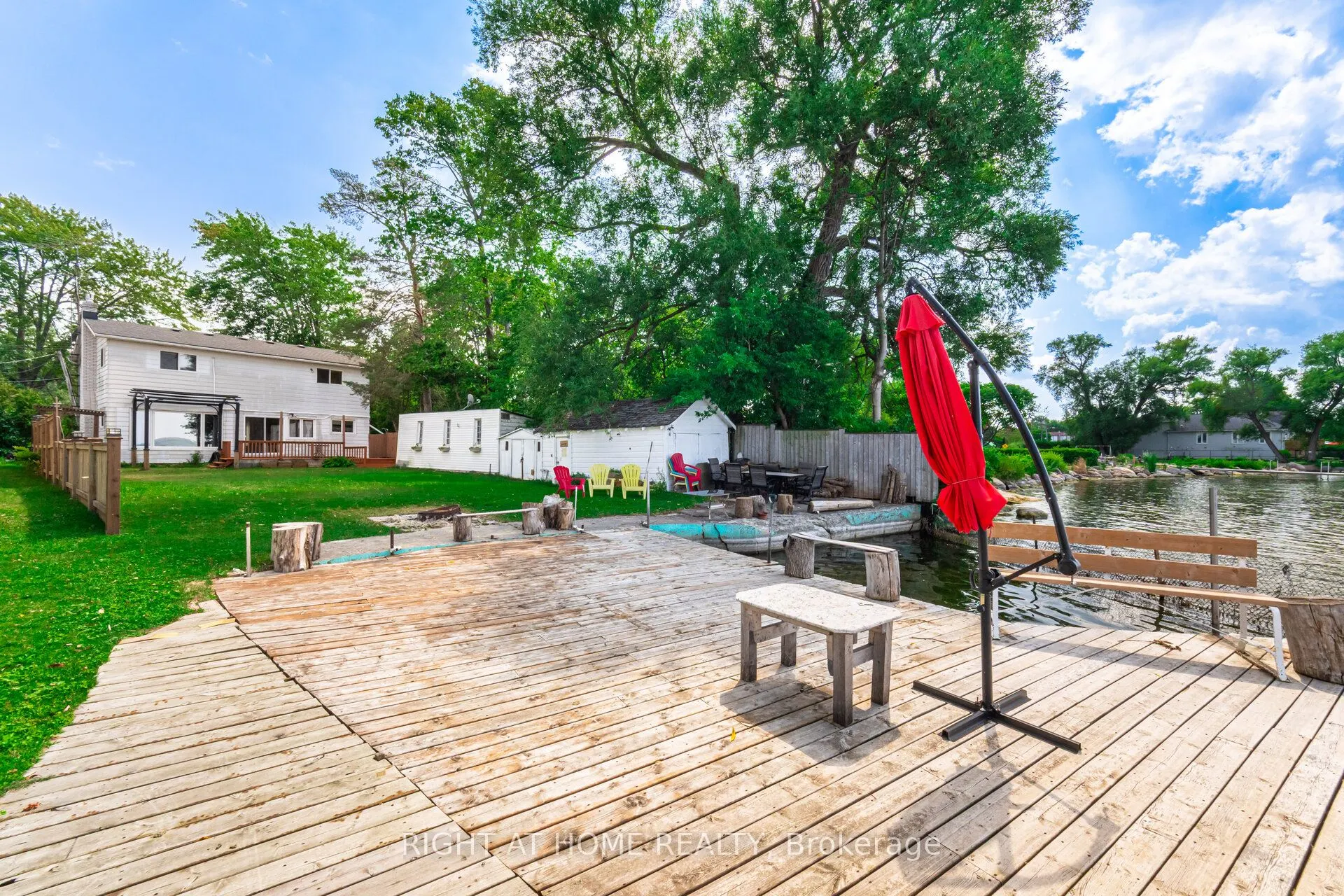 428 Lake Drive S