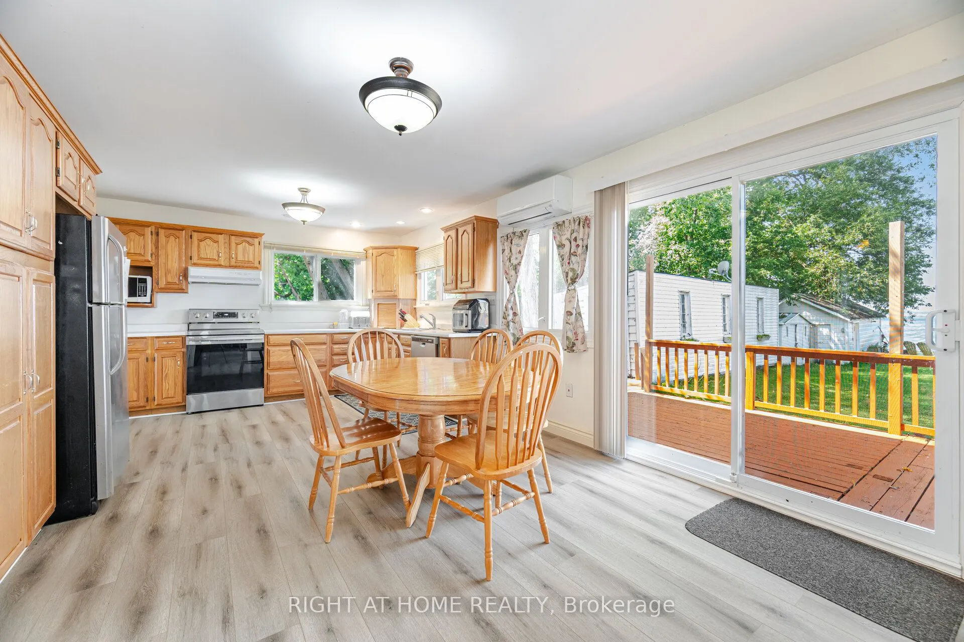 428 Lake Drive S