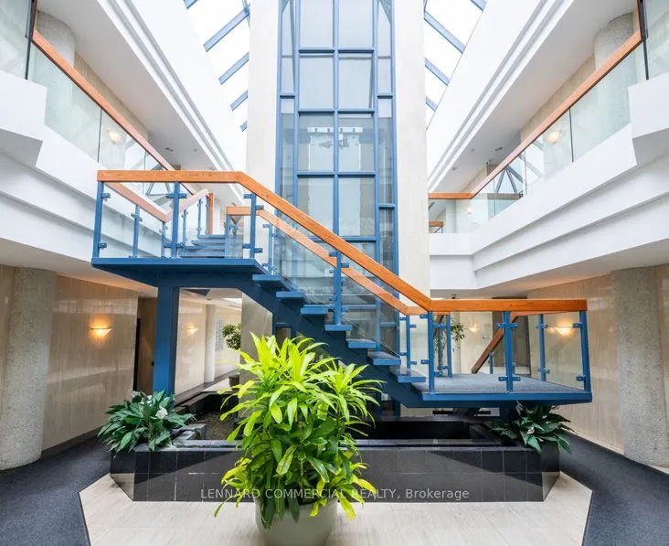 445 Apple Creek Boulevard, #204