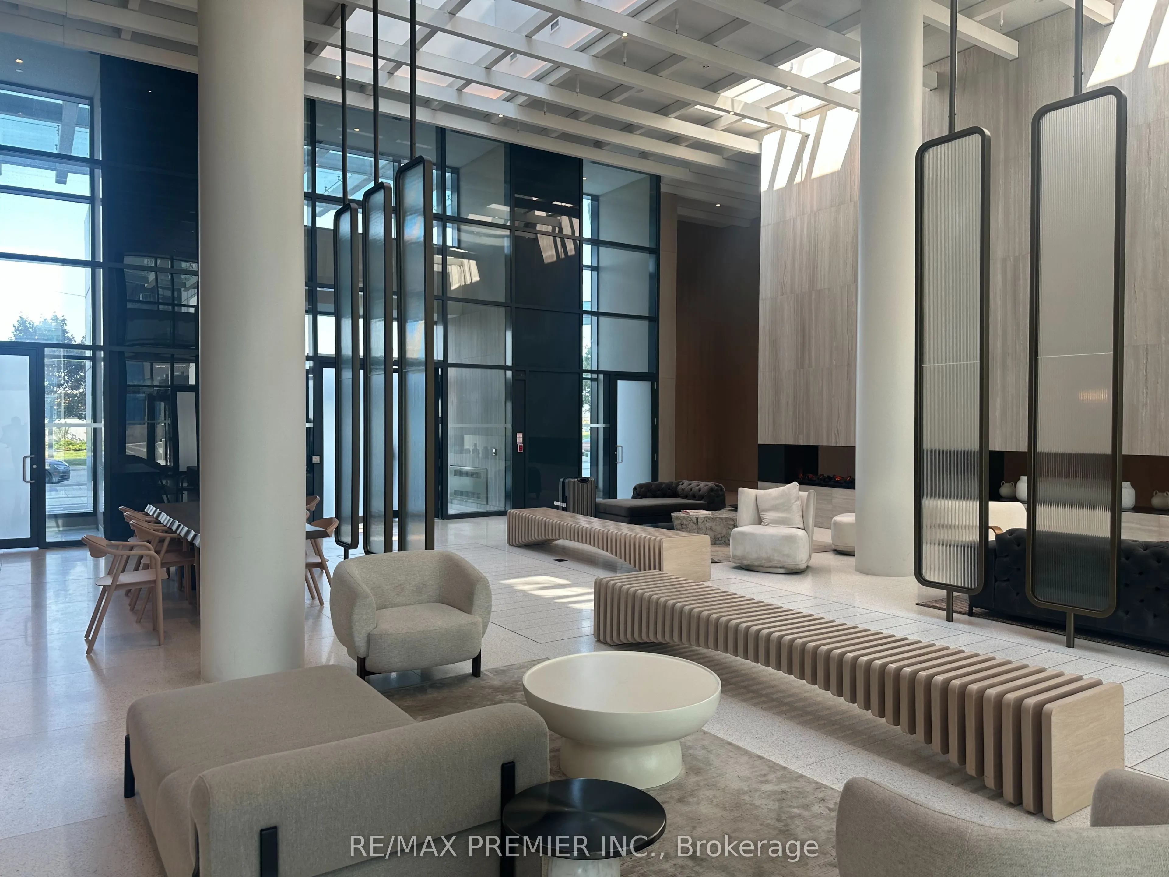 225 COMMERCE Street, #5808