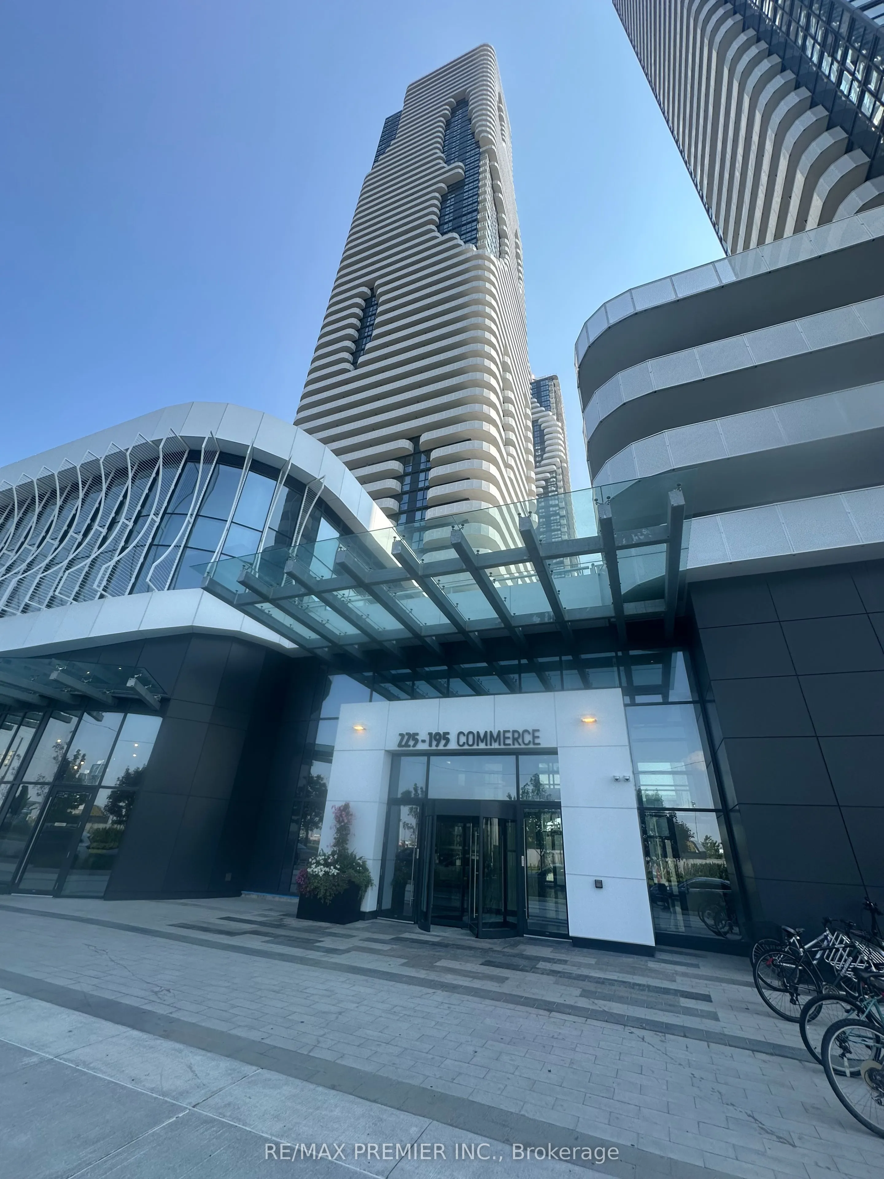 225 COMMERCE Street, #5808